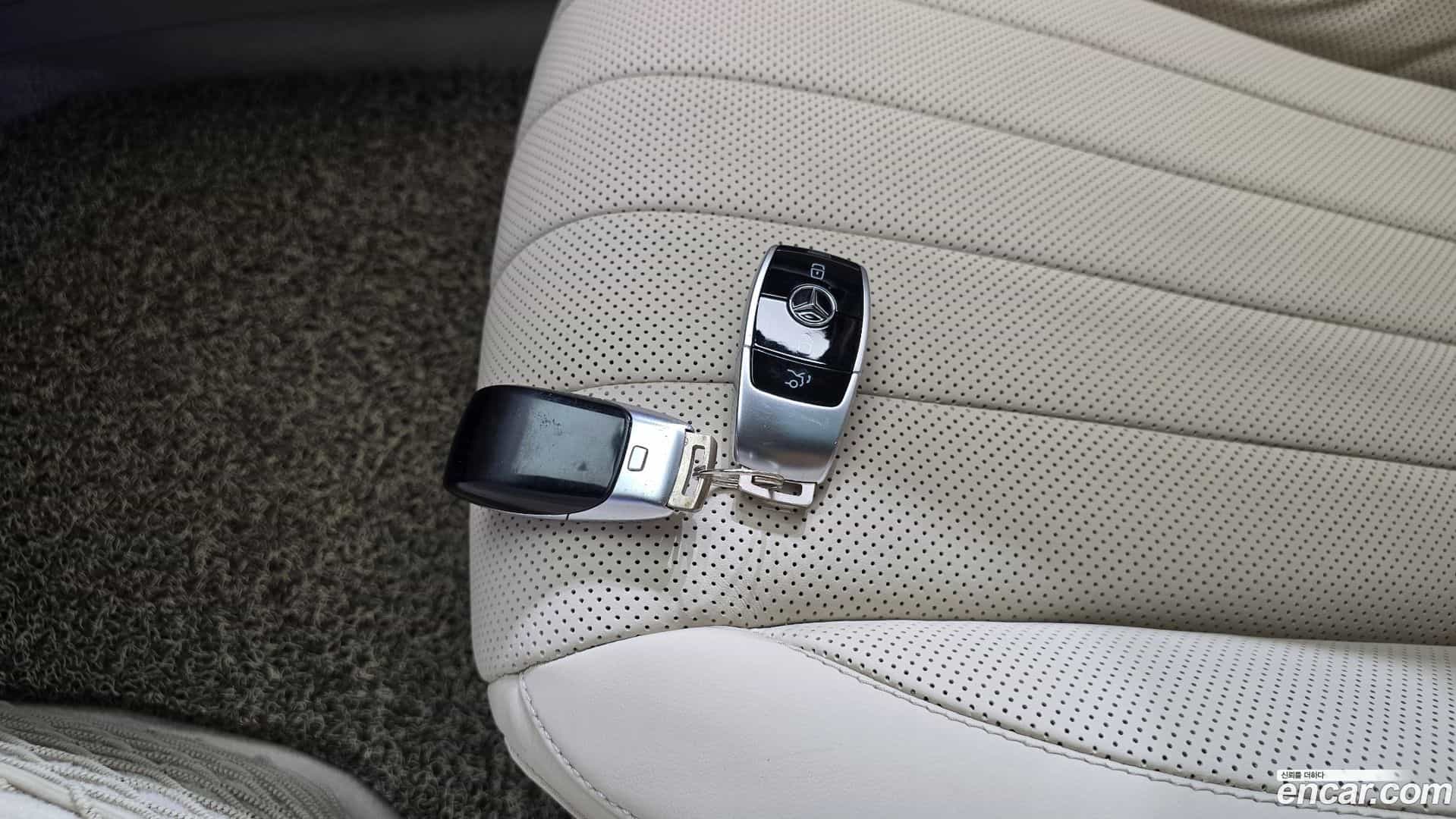 E-Class Mercedes-Benz 2019.0-OPTION-019