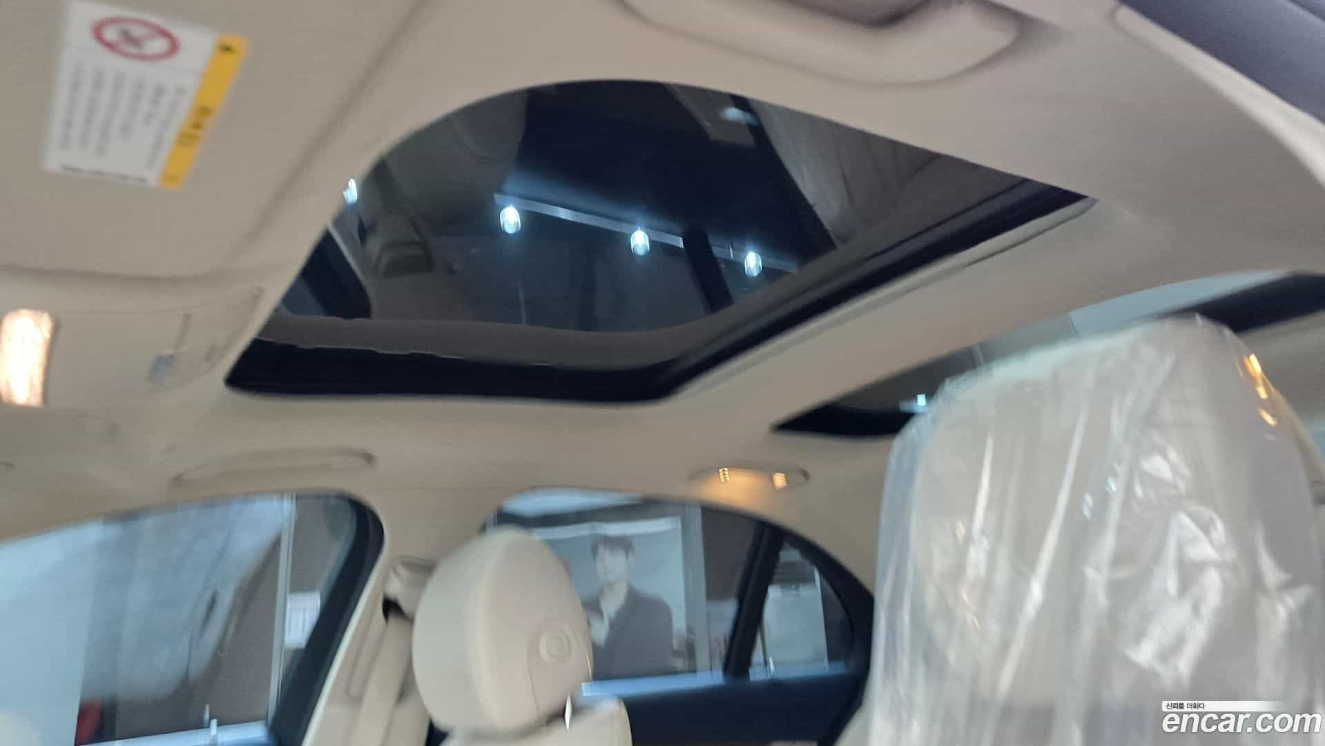 E-Class Mercedes-Benz 2019.0-OPTION-021