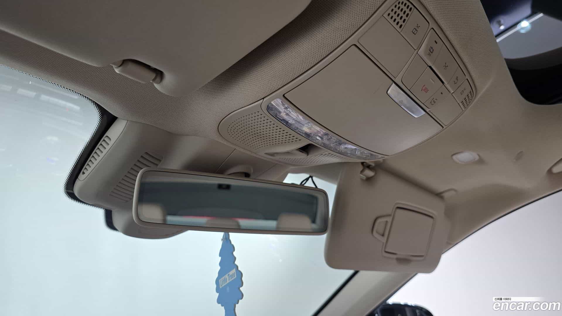 E-Class Mercedes-Benz 2019.0-OPTION-024