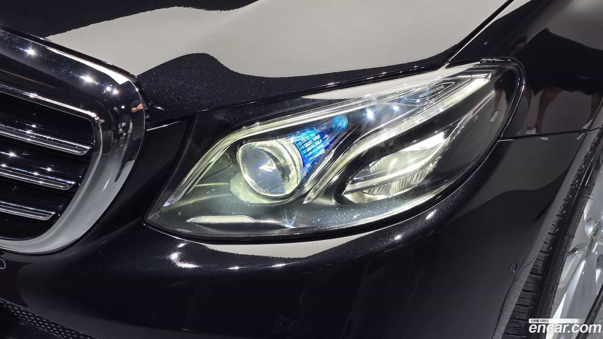 E-Class Mercedes-Benz 2019.0-OUTER-032