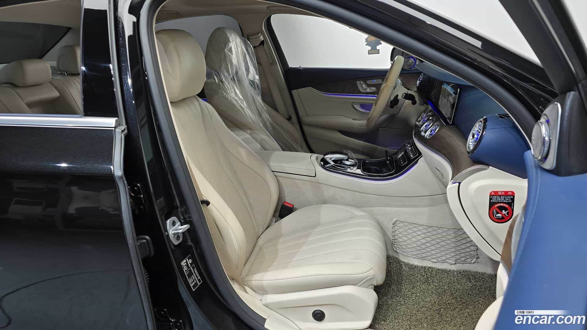 E-Class Mercedes-Benz 2019.0-INNER-036