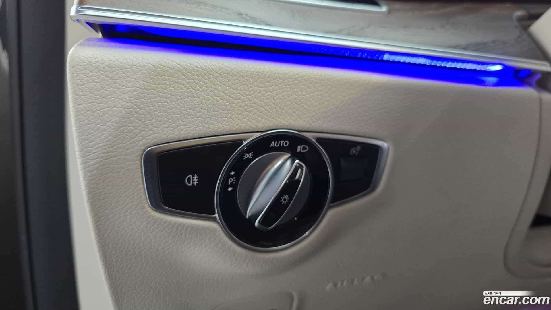 E-Class Mercedes-Benz 2019.0-OPTION-040