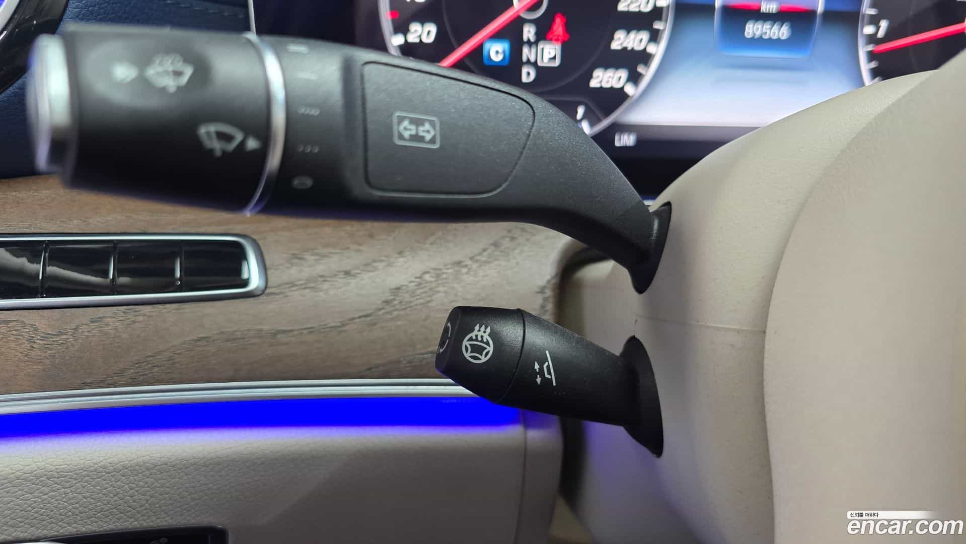 E-Class Mercedes-Benz 2019.0-OPTION-043