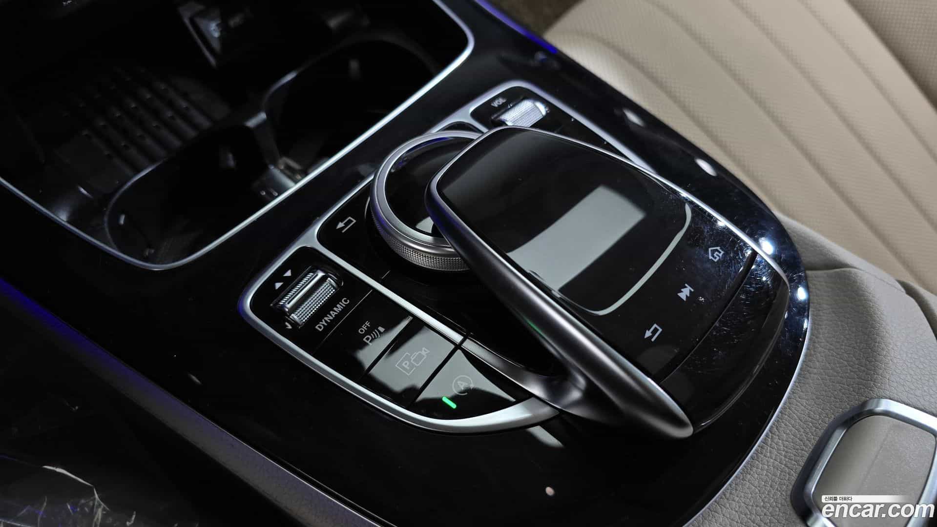 E-Class Mercedes-Benz 2019.0-OPTION-045