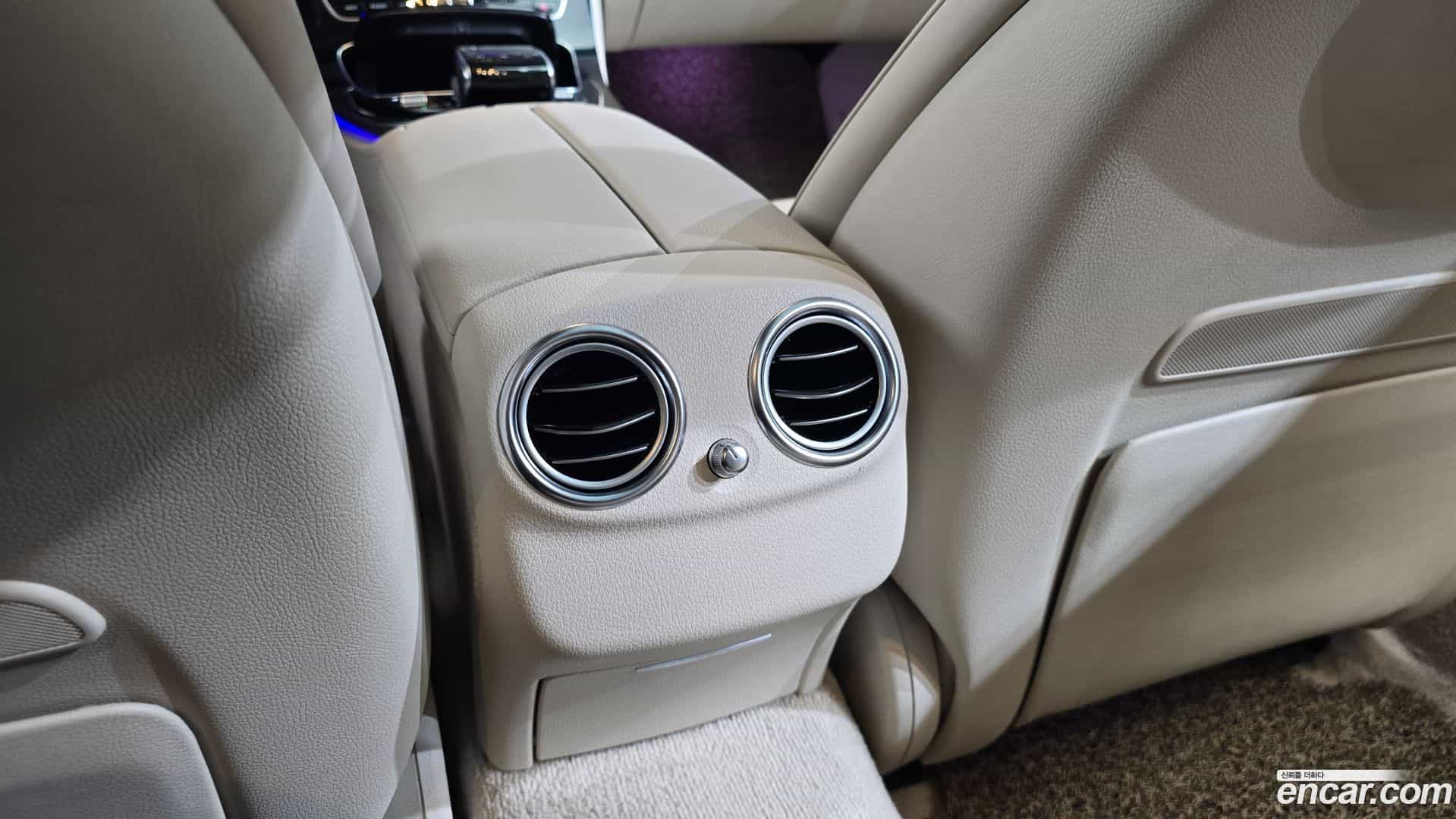 E-Class Mercedes-Benz 2019.0-OPTION-047