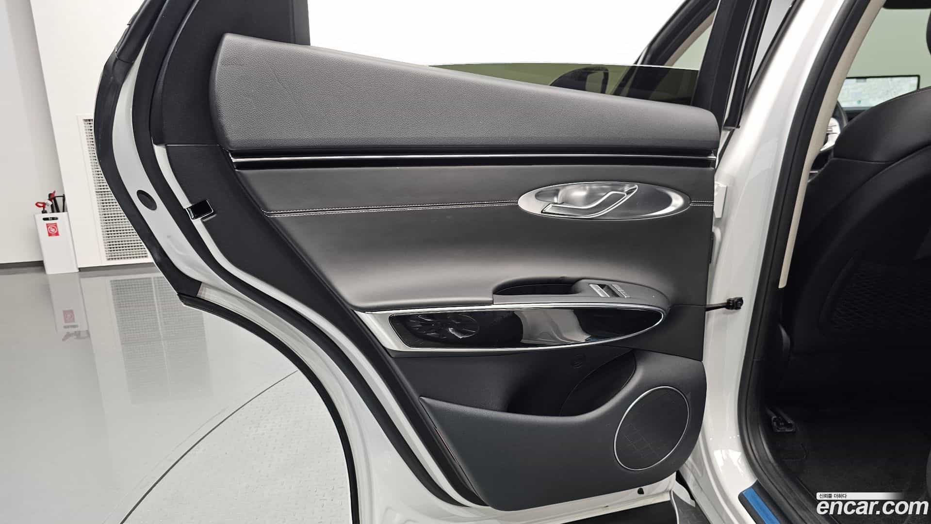 GV70 Genesis 2022.3-INNER-035