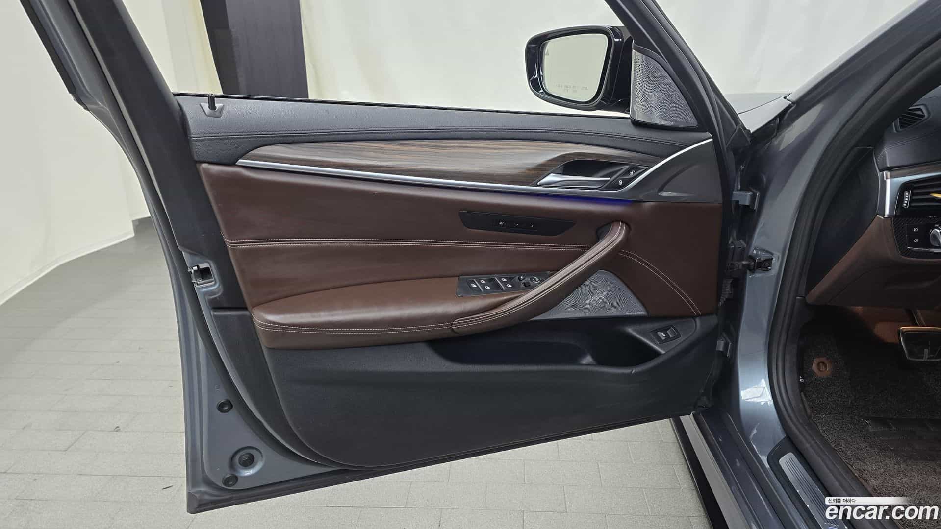 5-Series BMW 2017.3-INNER-034