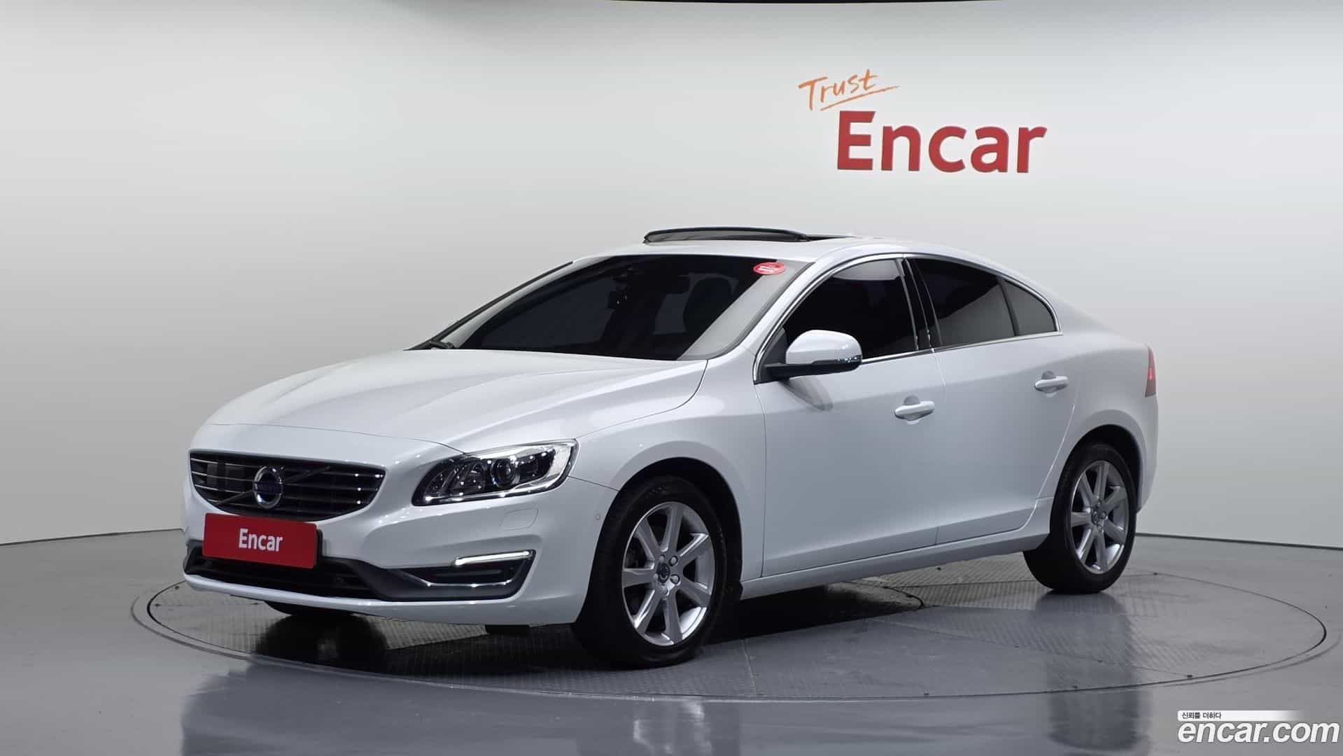 S60 Volvo 2018.5-OUTER-001