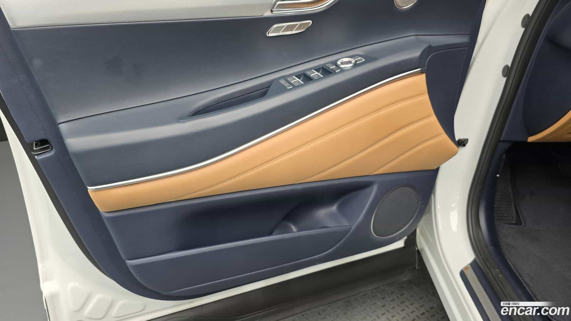 GV80 Genesis 2023.2-INNER-034
