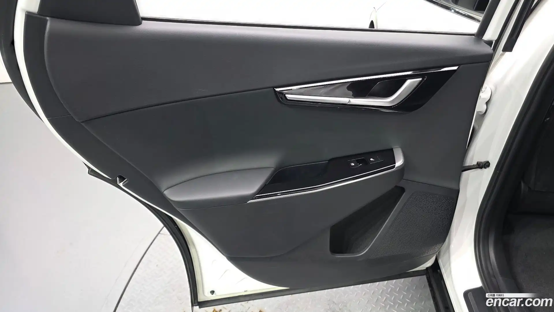 EV6 Kia 2022.4-INNER-035