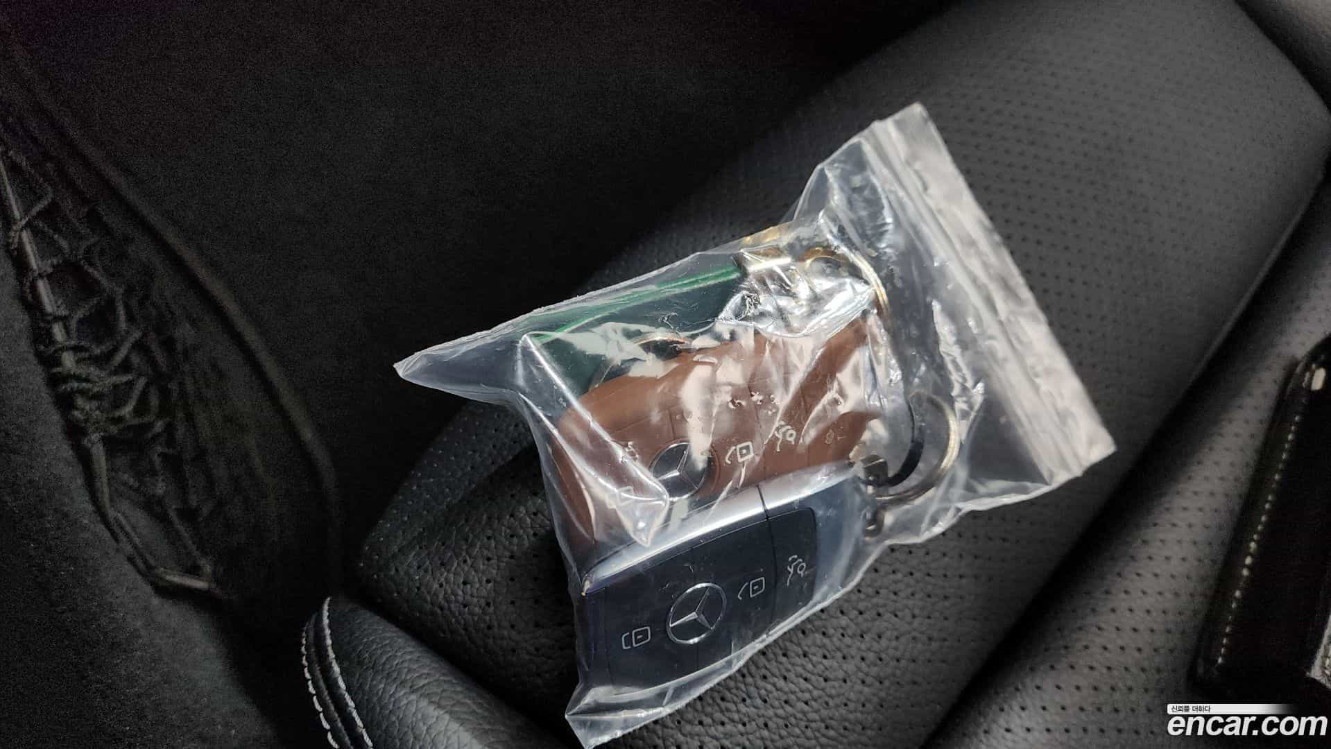 C-Class Mercedes-Benz 2019.4-OPTION-019