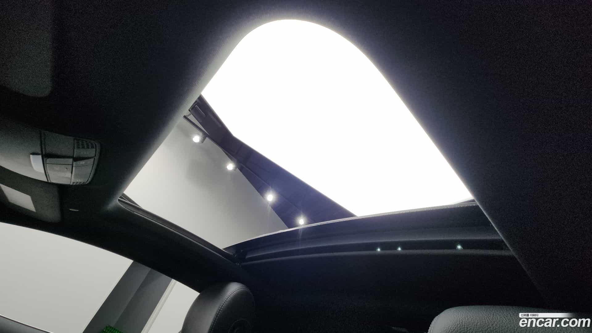 C-Class Mercedes-Benz 2019.4-OPTION-021