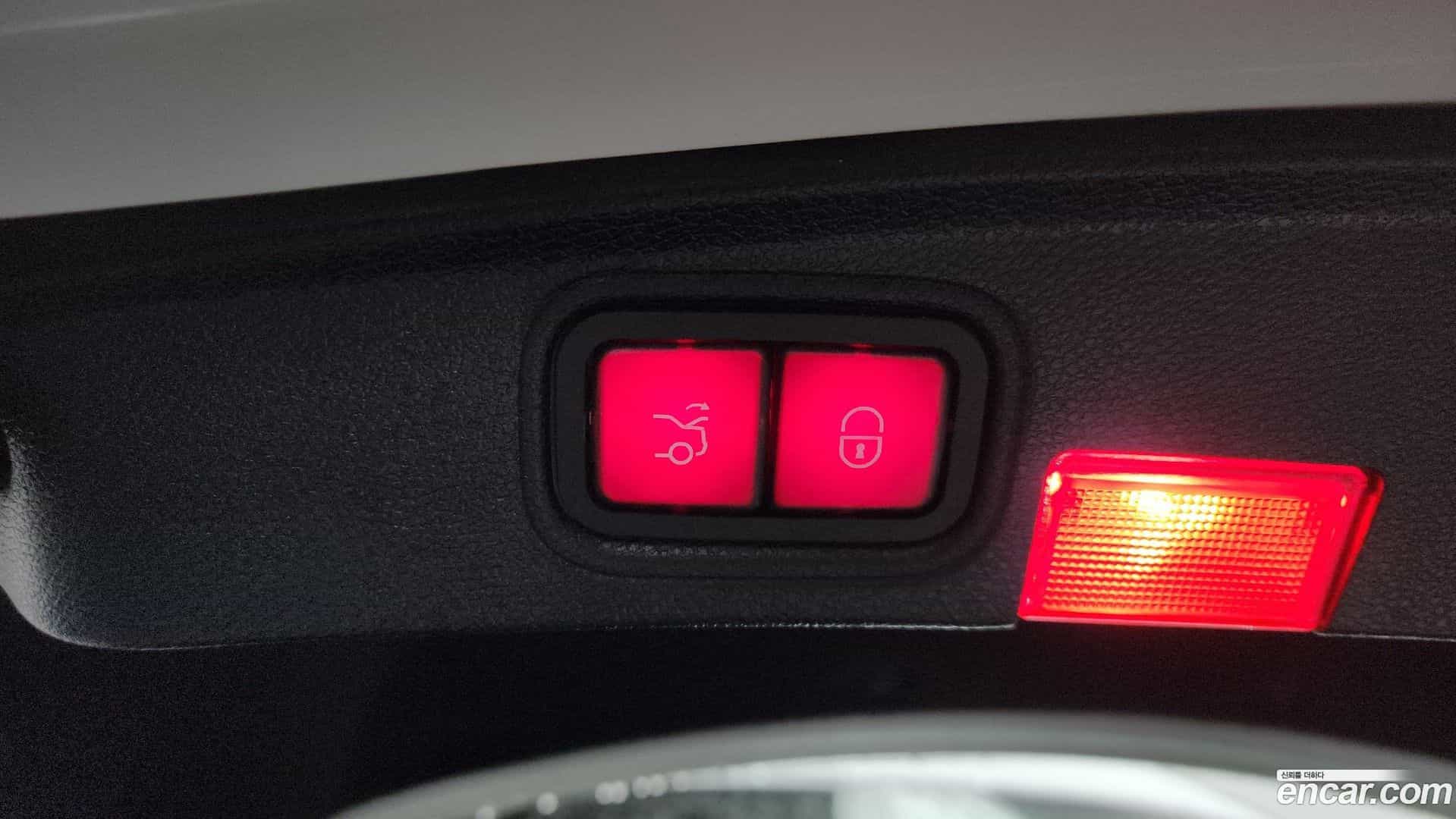 C-Class Mercedes-Benz 2019.4-OPTION-022