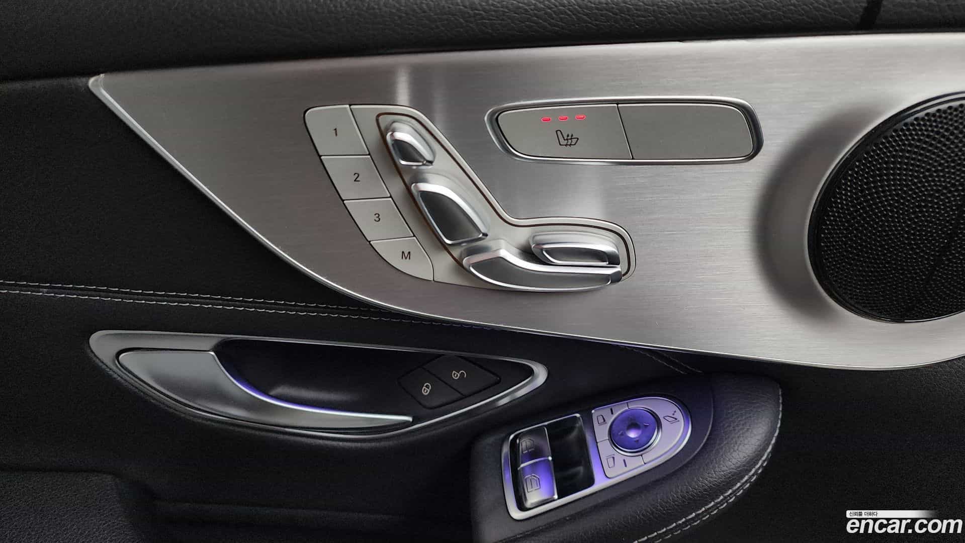 C-Class Mercedes-Benz 2019.4-OPTION-024