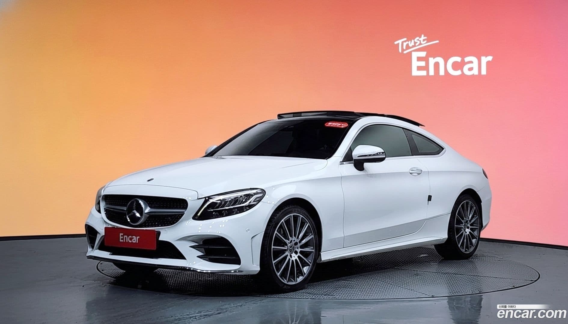 Main__Slider__Photo:C-Class Mercedes-Benz 2019.4-0