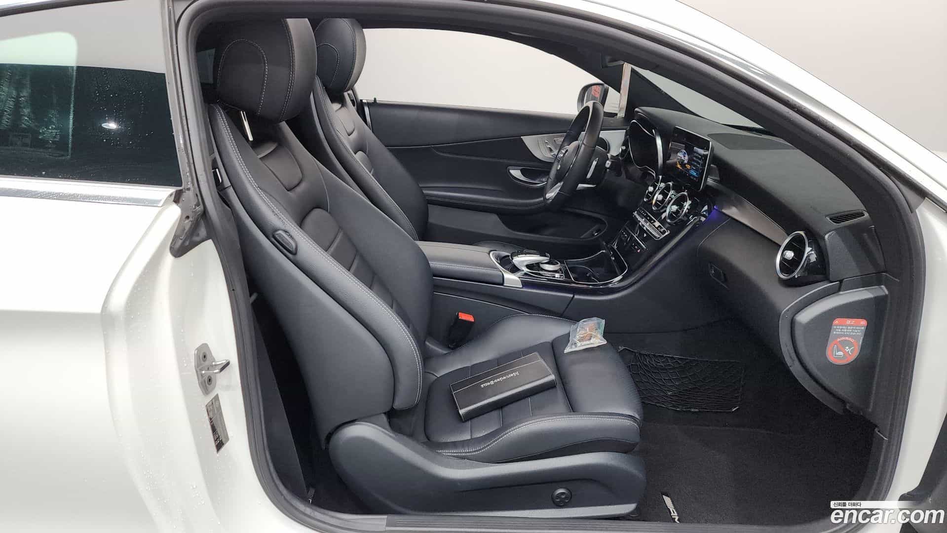 C-Class Mercedes-Benz 2019.4-INNER-036