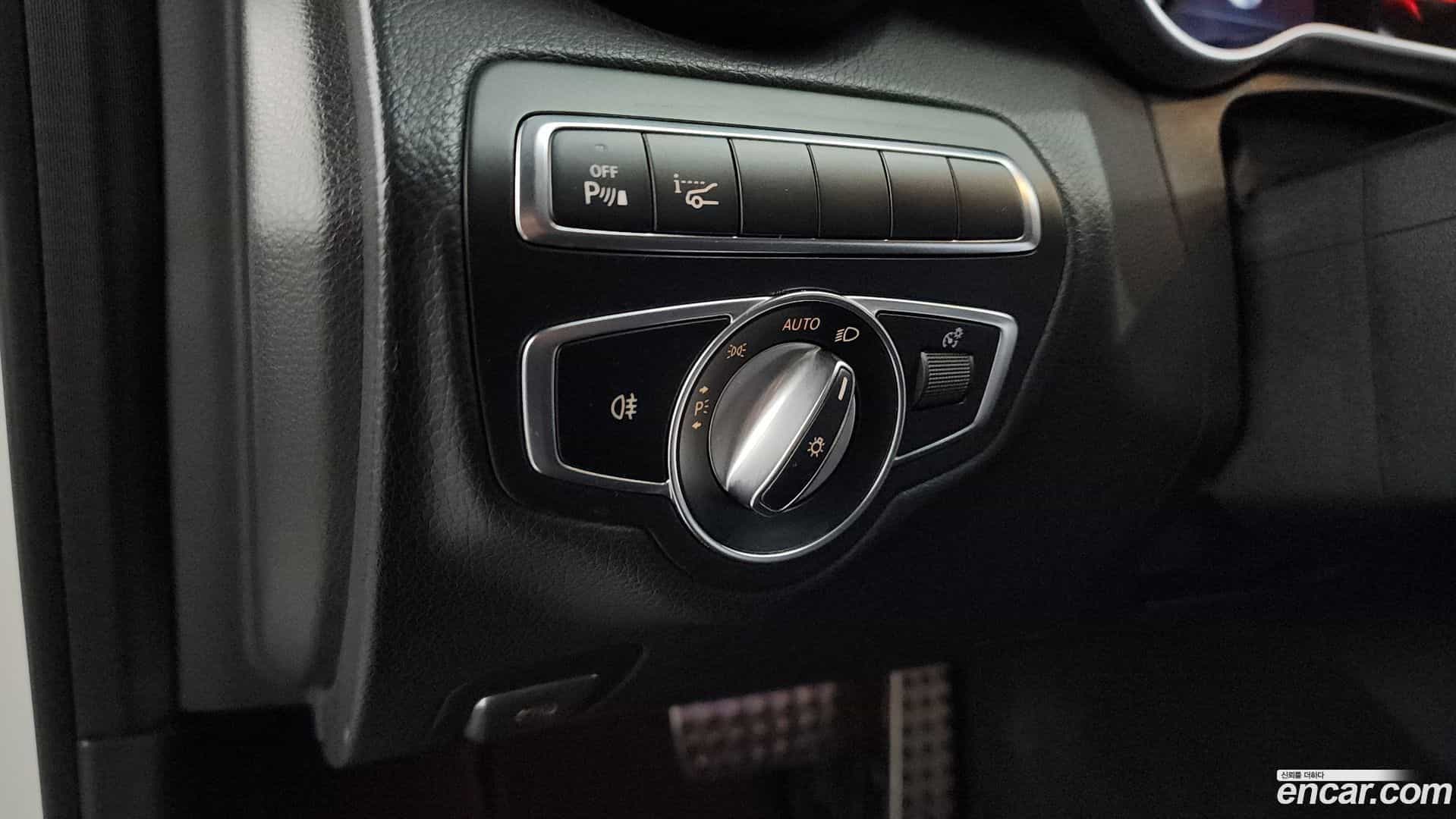 C-Class Mercedes-Benz 2019.4-OPTION-042