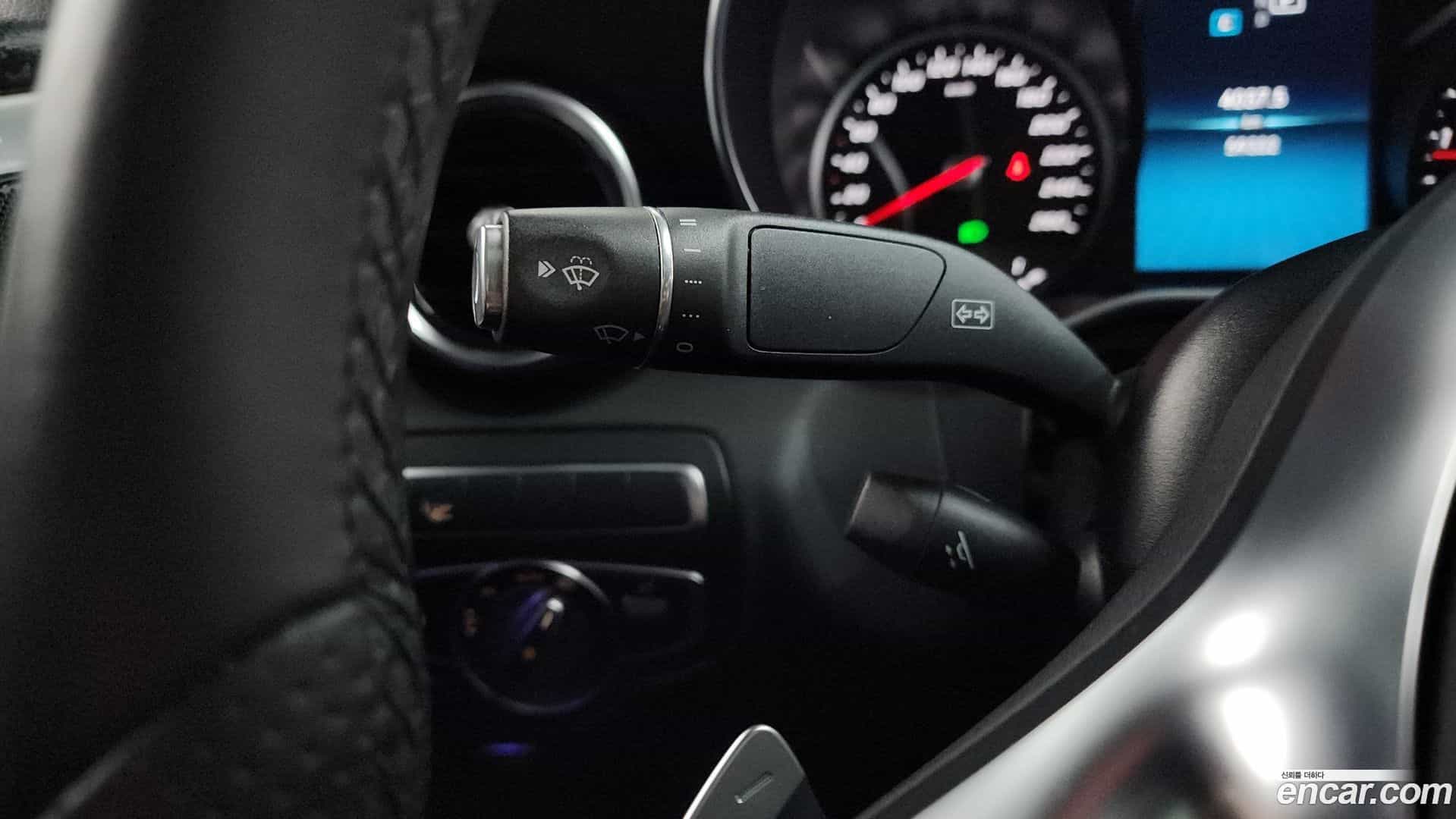 C-Class Mercedes-Benz 2019.4-OPTION-043
