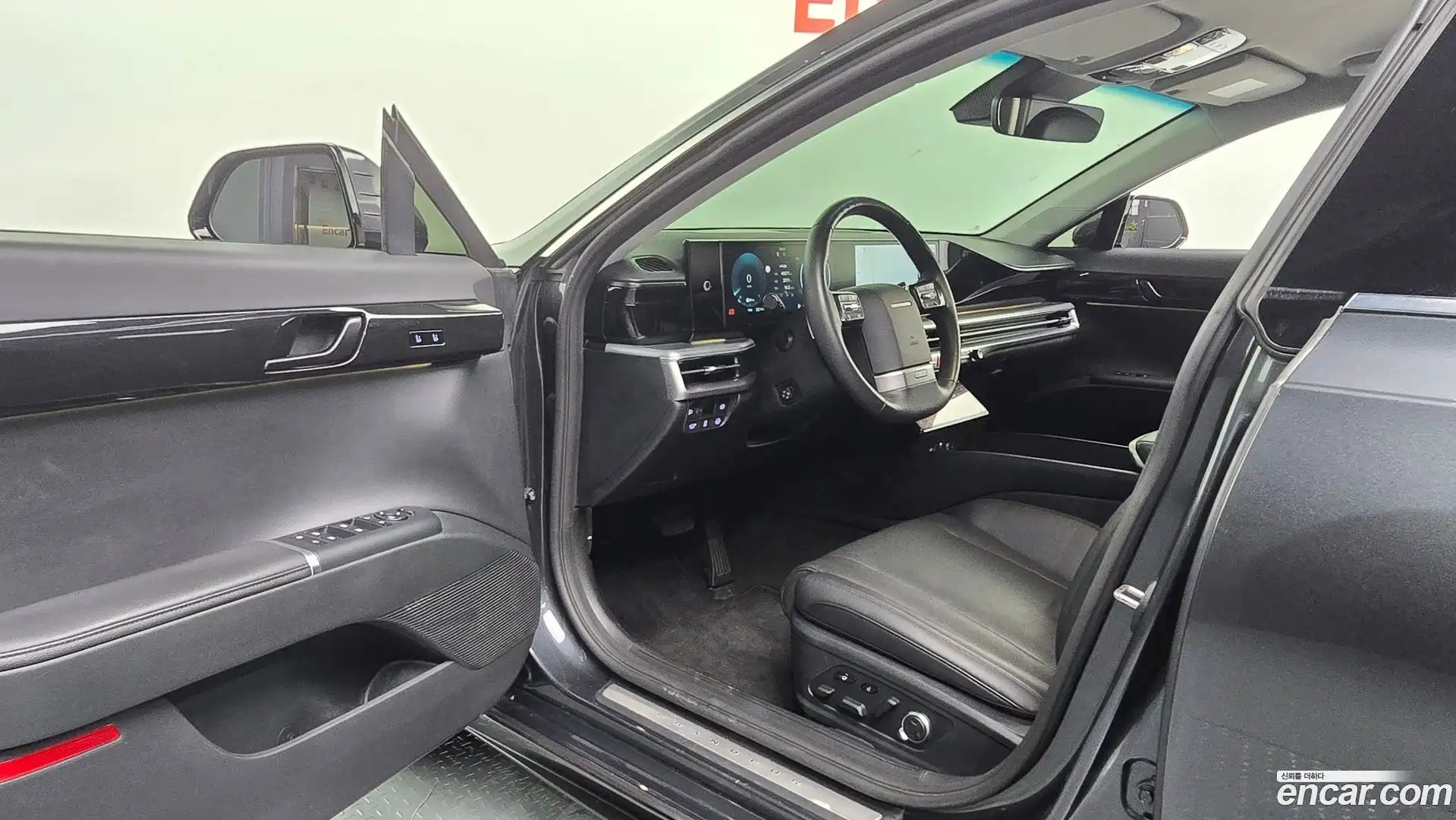 Grandeur Hyundai 2023.0-INNER-010