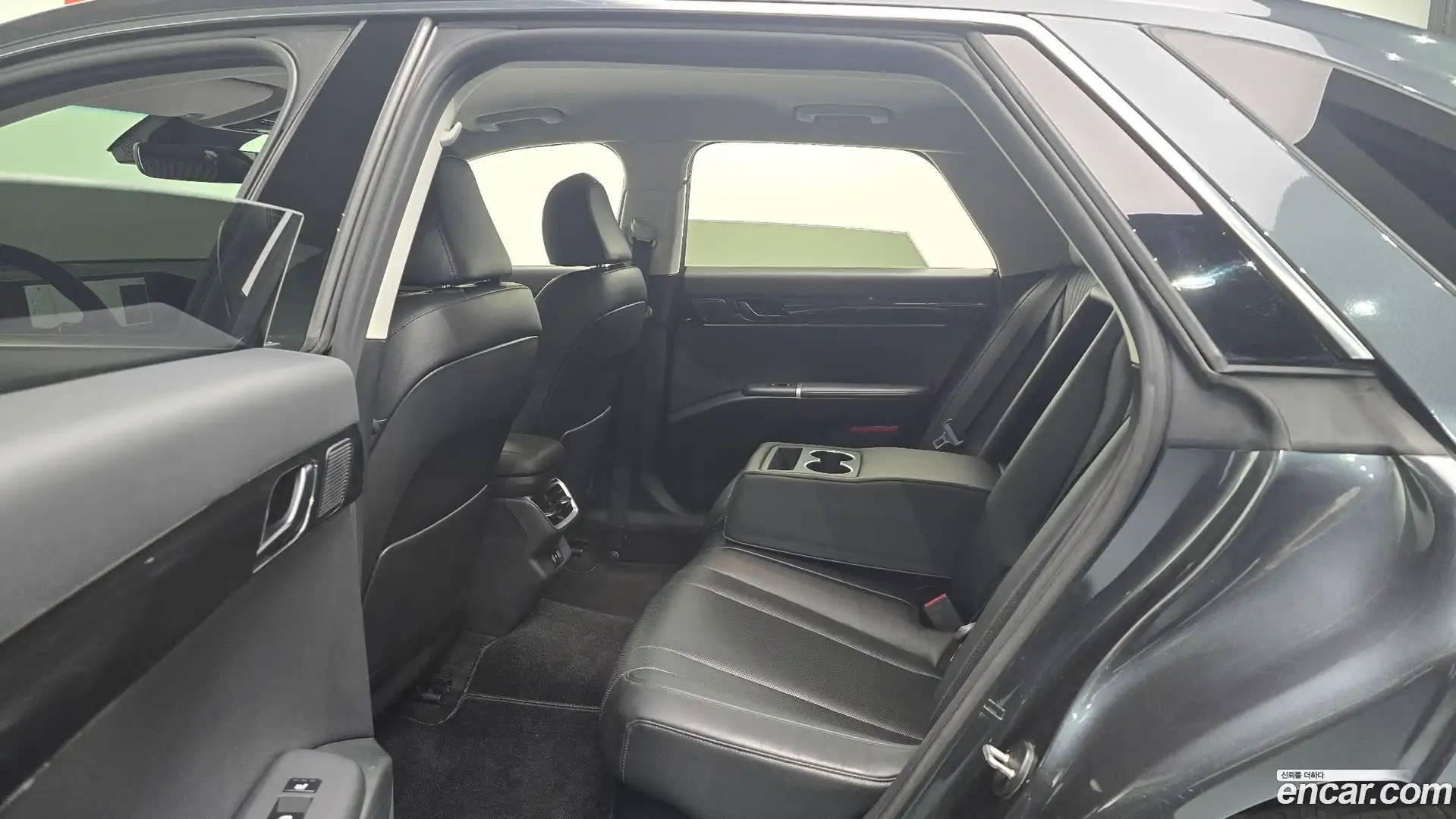 Grandeur Hyundai 2023.0-OPTION-016