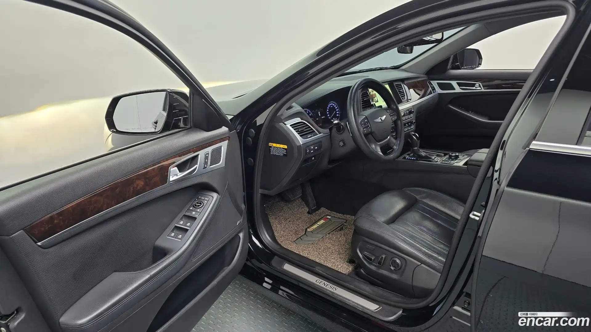 Genesis Hyundai 2015.7-INNER-010
