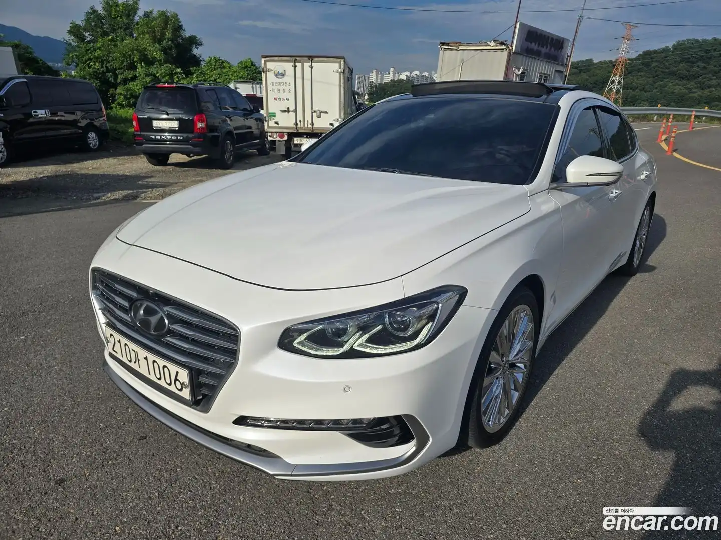 Grandeur Hyundai 2017.9-OUTER-002
