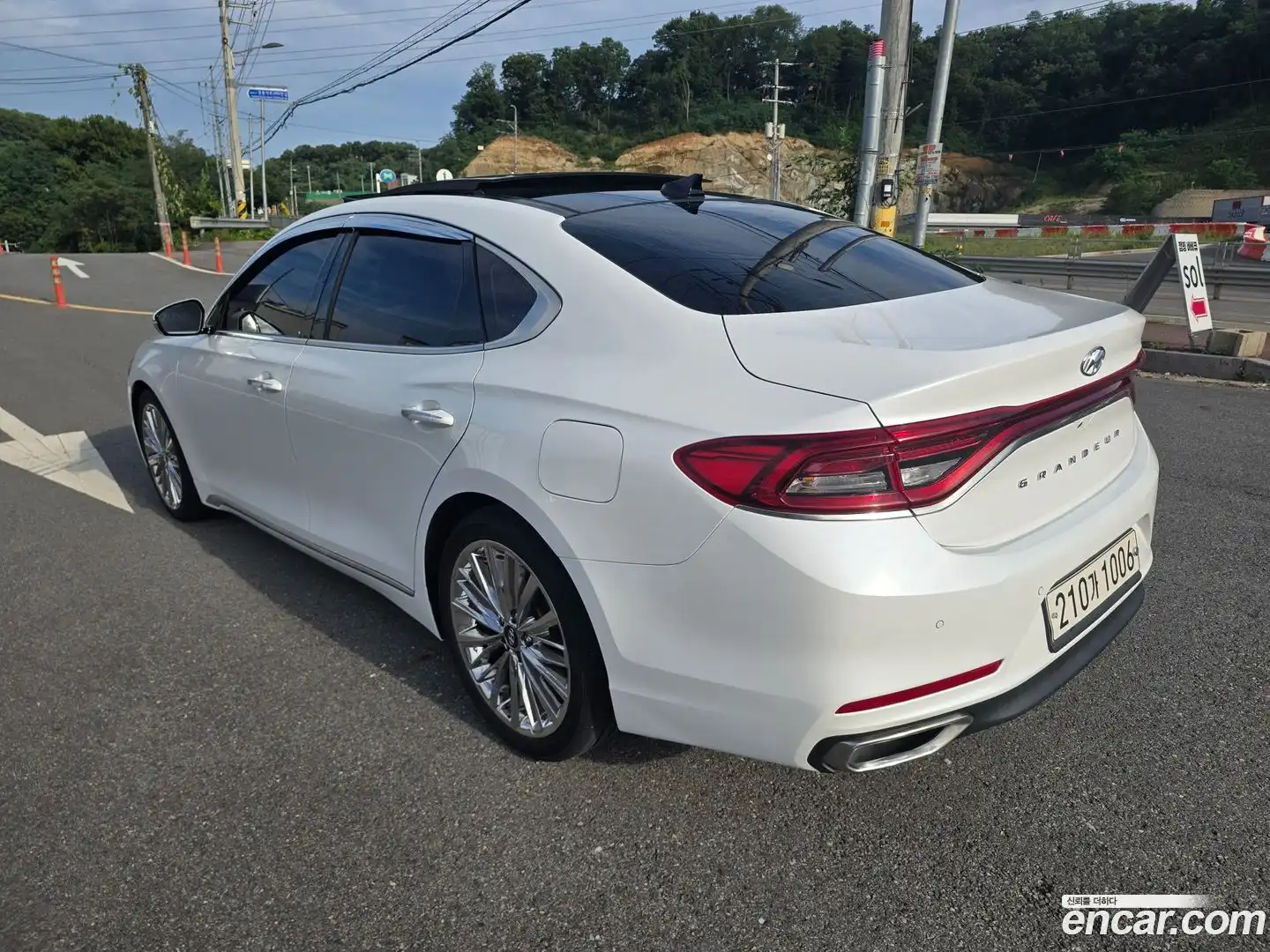 Grandeur Hyundai 2017.9-INNER-007
