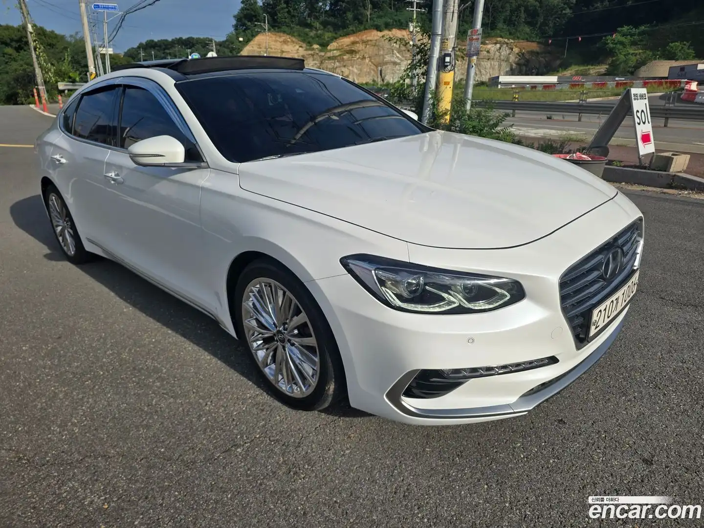 Grandeur Hyundai 2017.9-OPTION-024