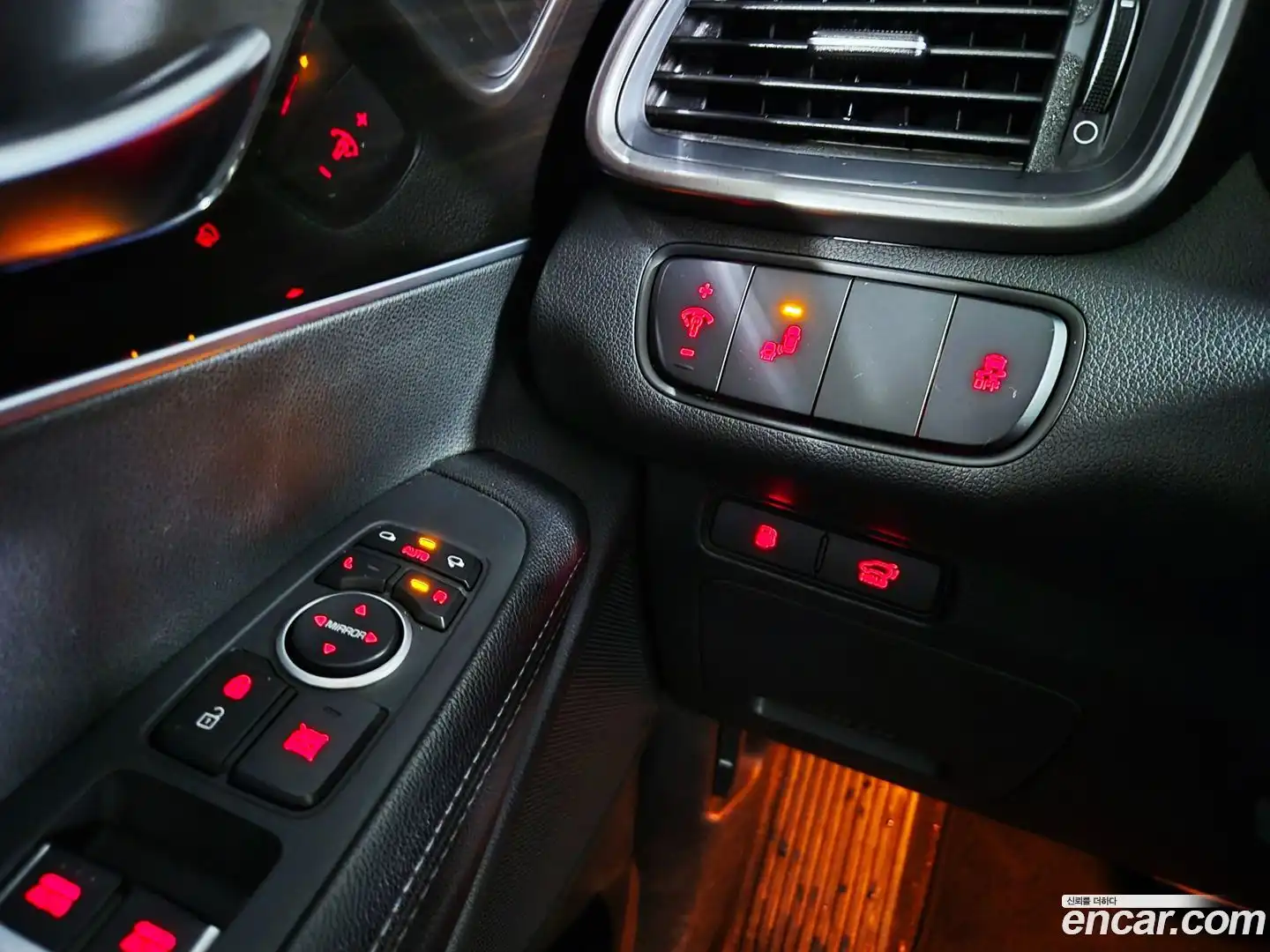 Sorento Kia 2017.8-OPTION-016