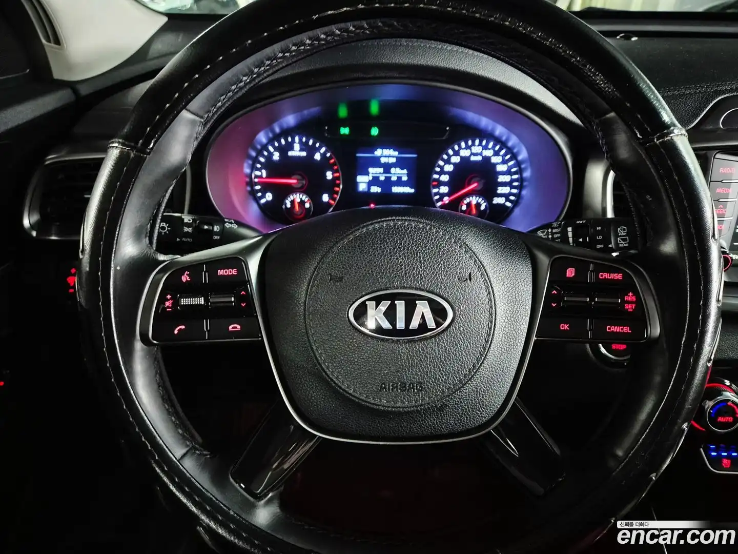 Sorento Kia 2017.8-OPTION-019