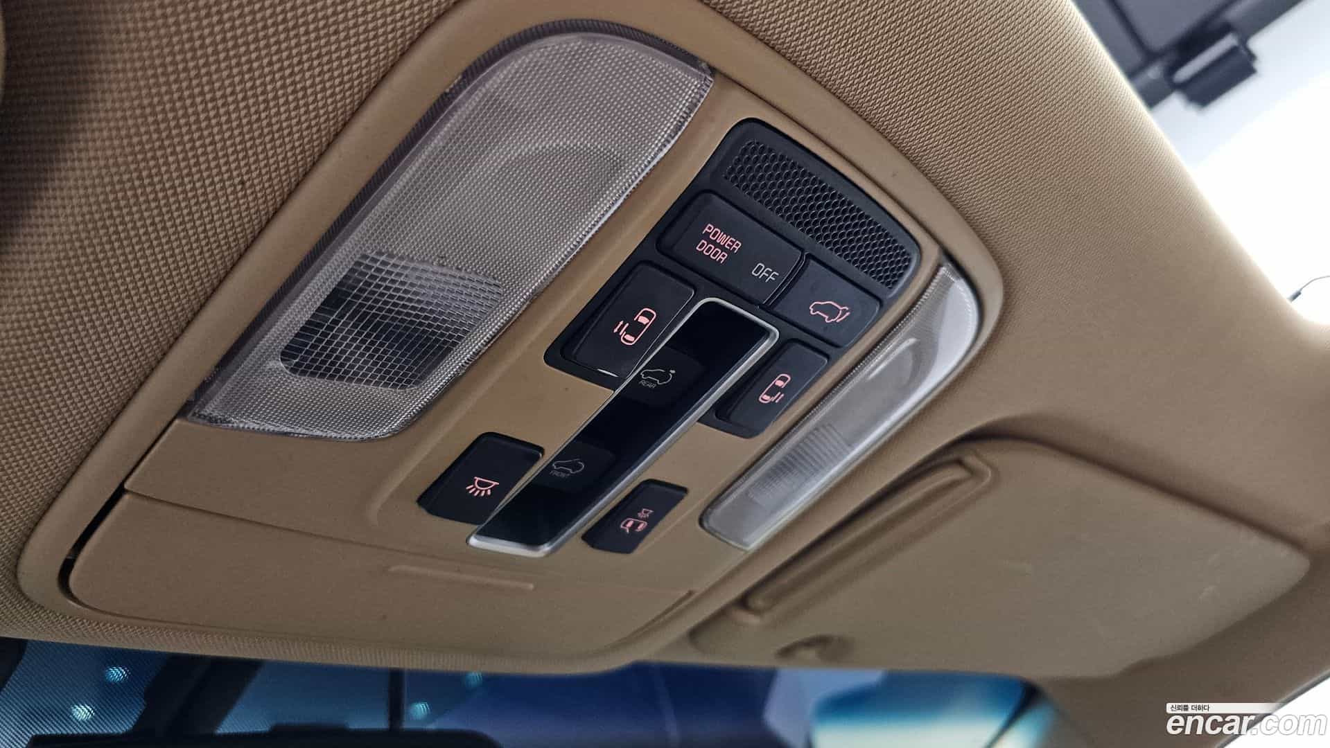 Canival Kia 2017.6-OPTION-021