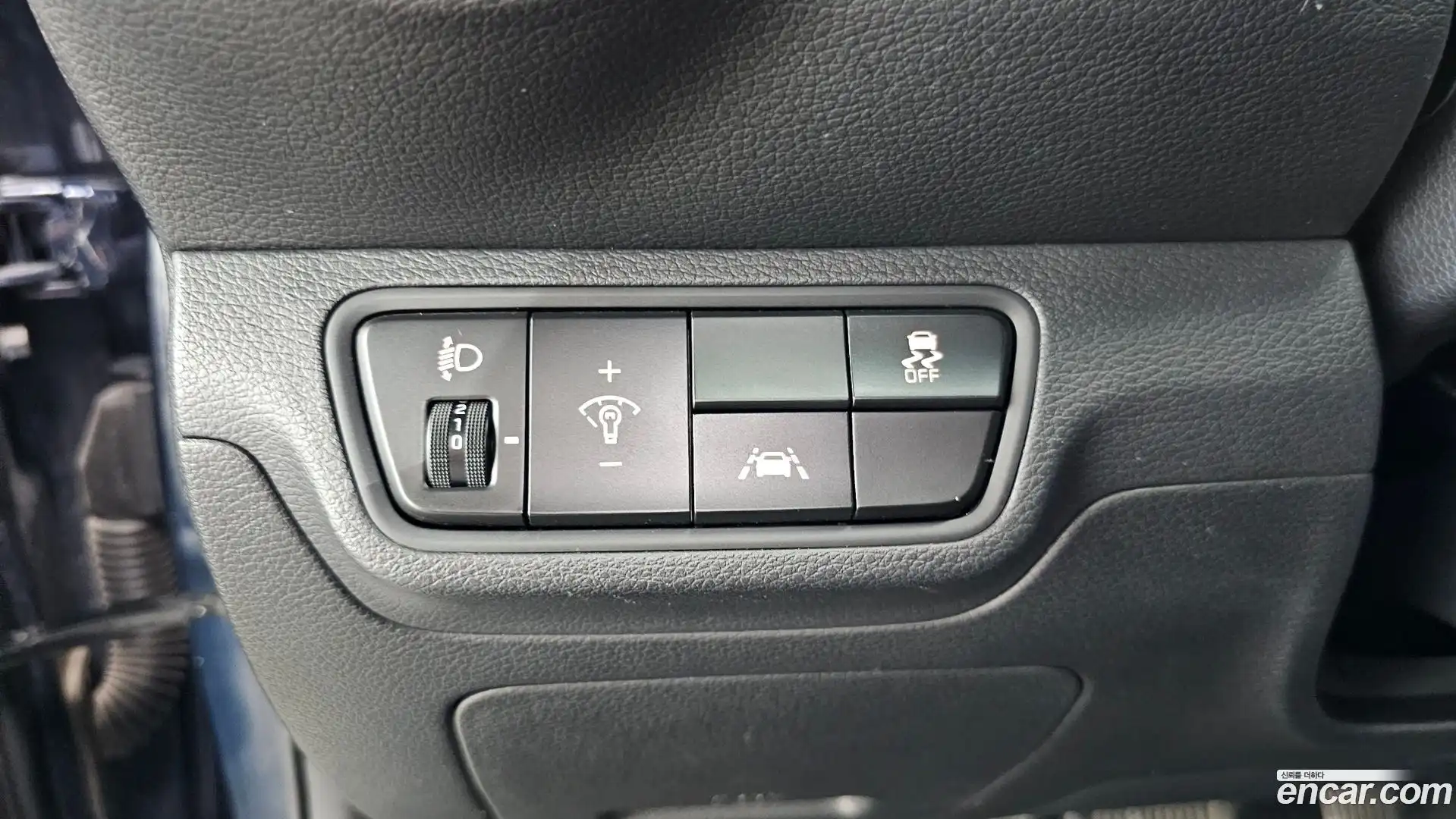 K3 Kia 2019.0-OPTION-043