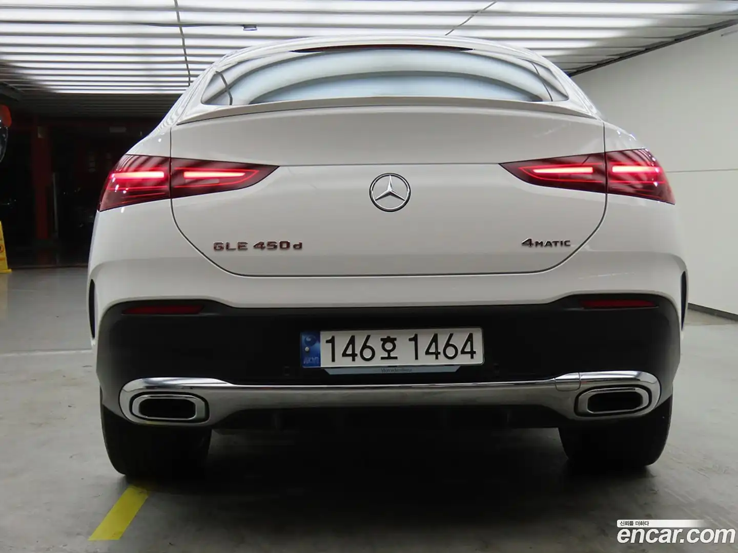 GLE-Class Mercedes-Benz 2023.8-OUTER-003