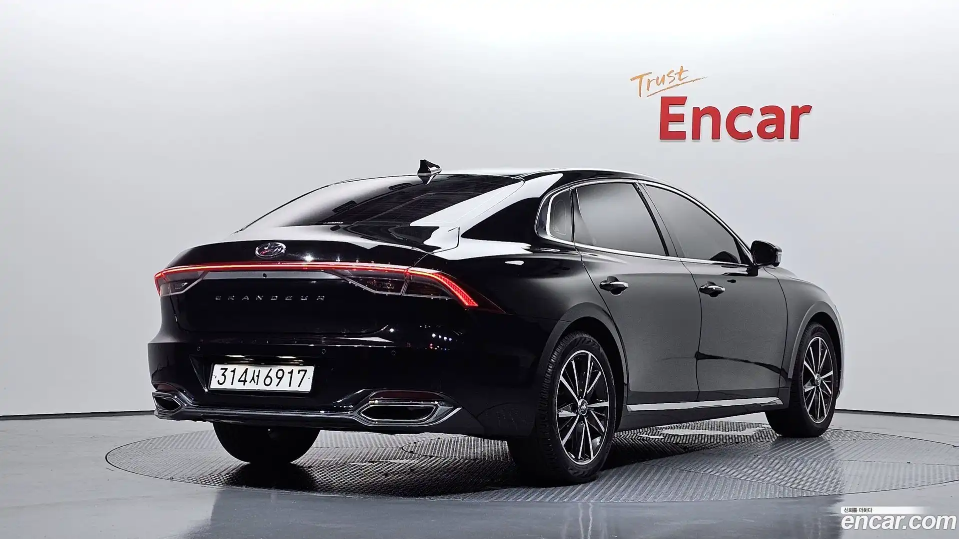 Grandeur Hyundai 2022.3-OUTER-002
