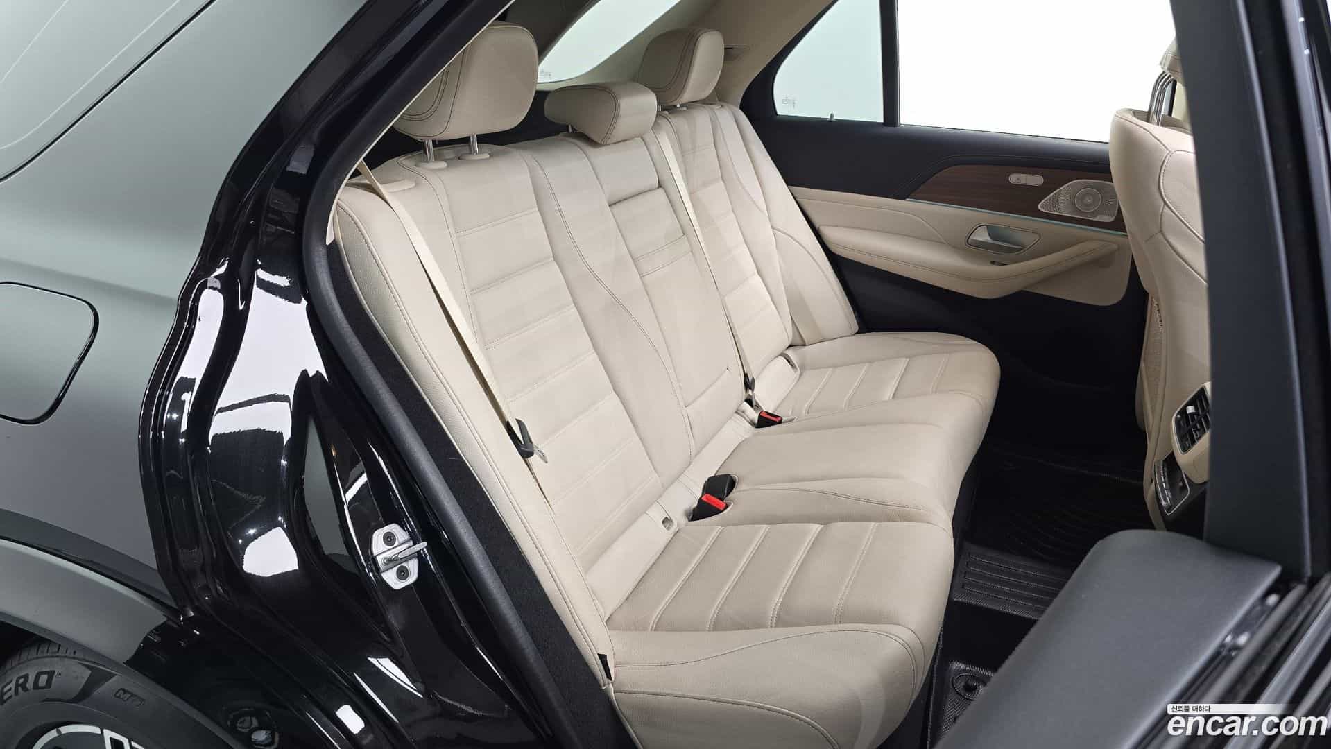 GLE-Class Mercedes-Benz 2021.5-OPTION-016