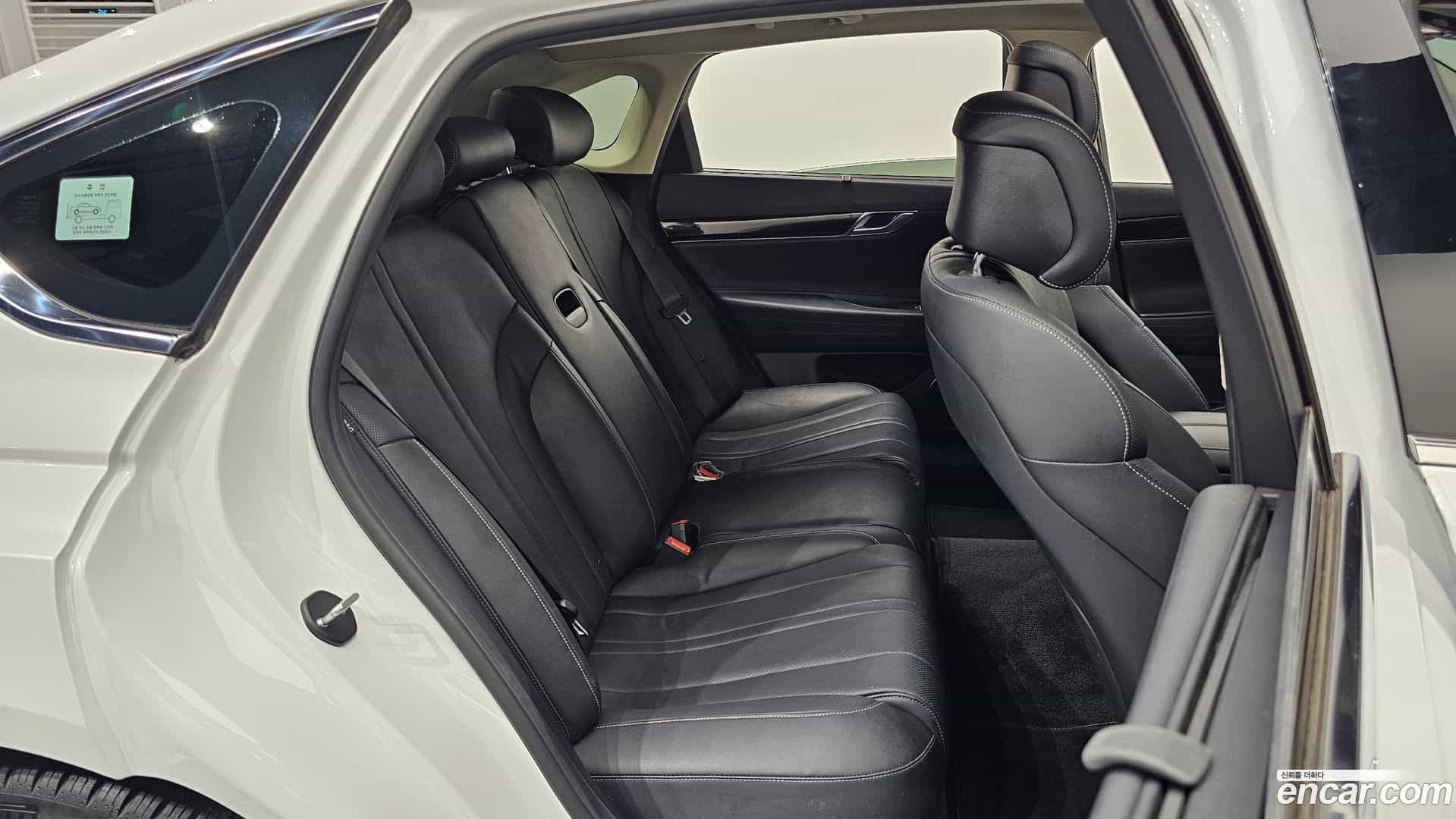 G80 Genesis 2021.11-INNER-036