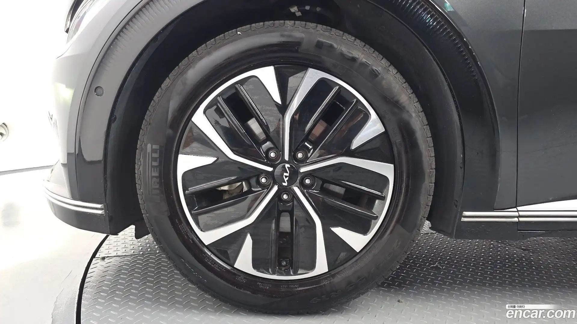 EV6 Kia 2023.2-OUTER-005