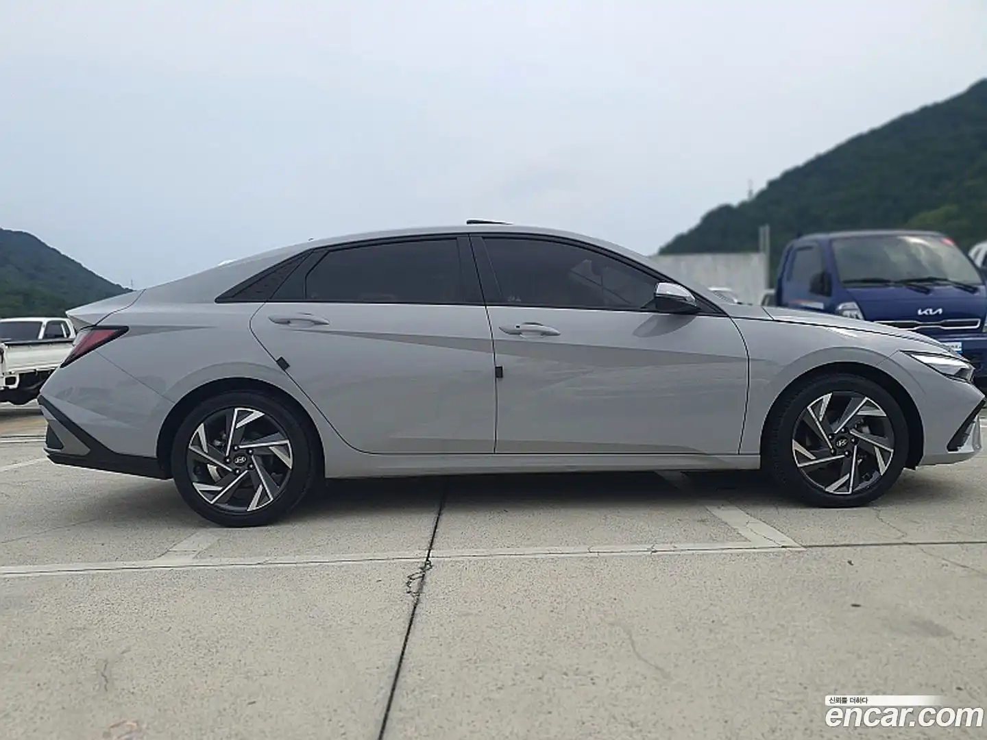 AVANTE Hyundai 2024.0-OUTER-006