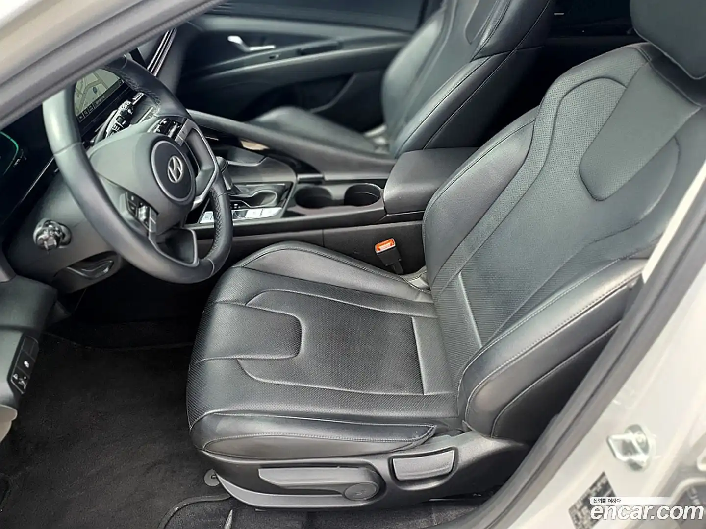 AVANTE Hyundai 2024.0-OPTION-022