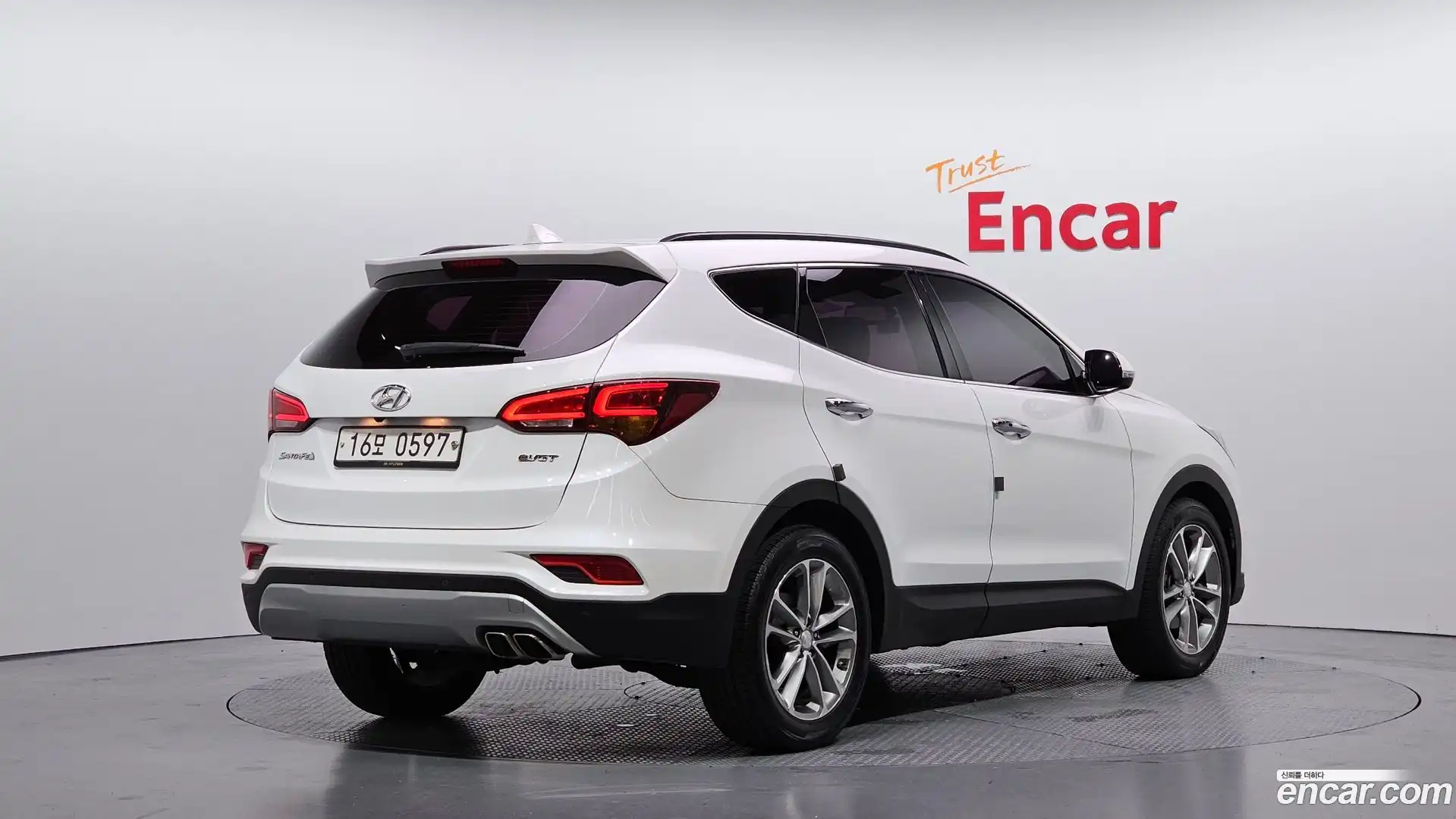 Santafe Hyundai 2016.1-OUTER-002