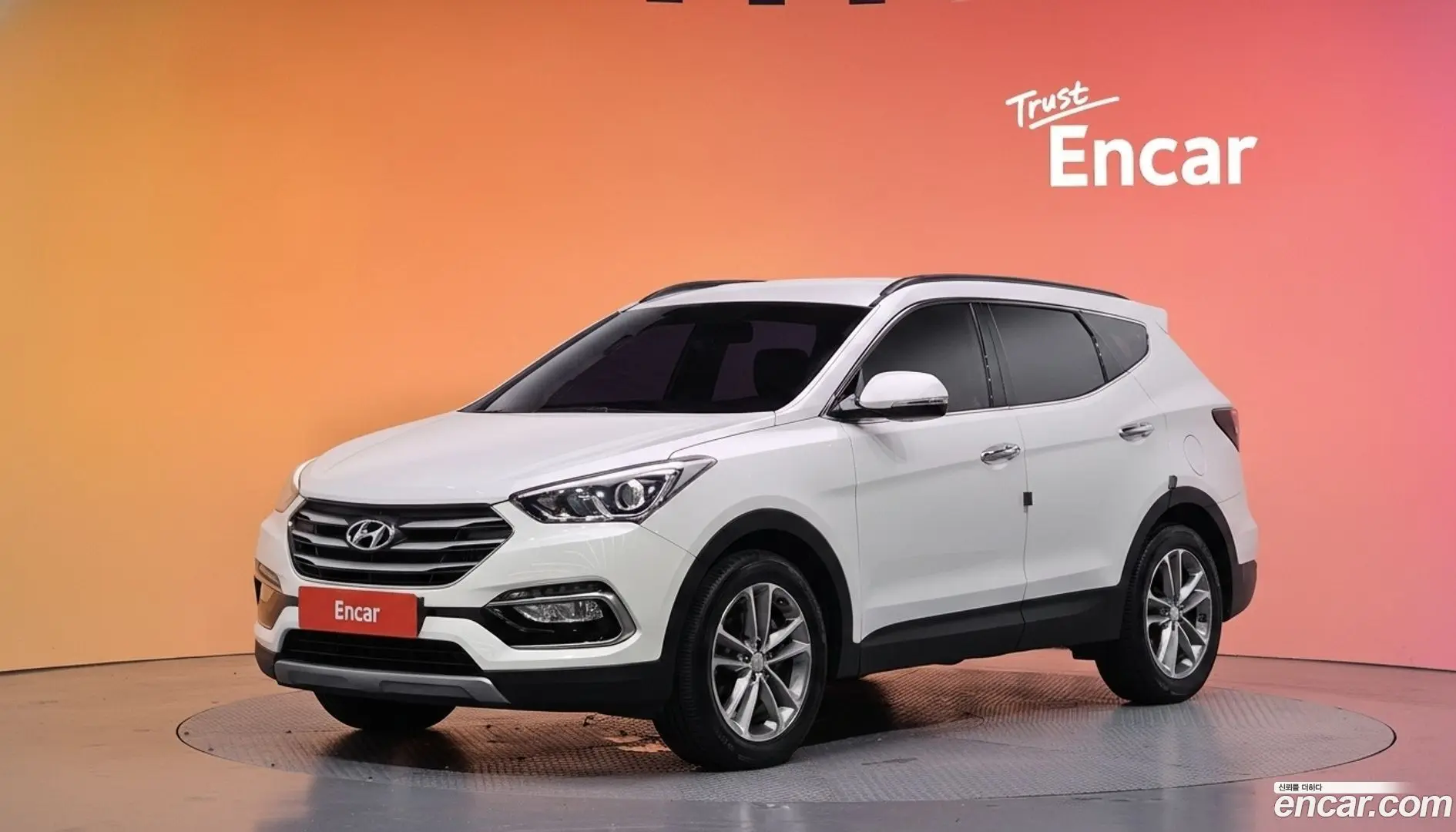 Main__Slider__Photo:Santafe Hyundai 2016.1-0
