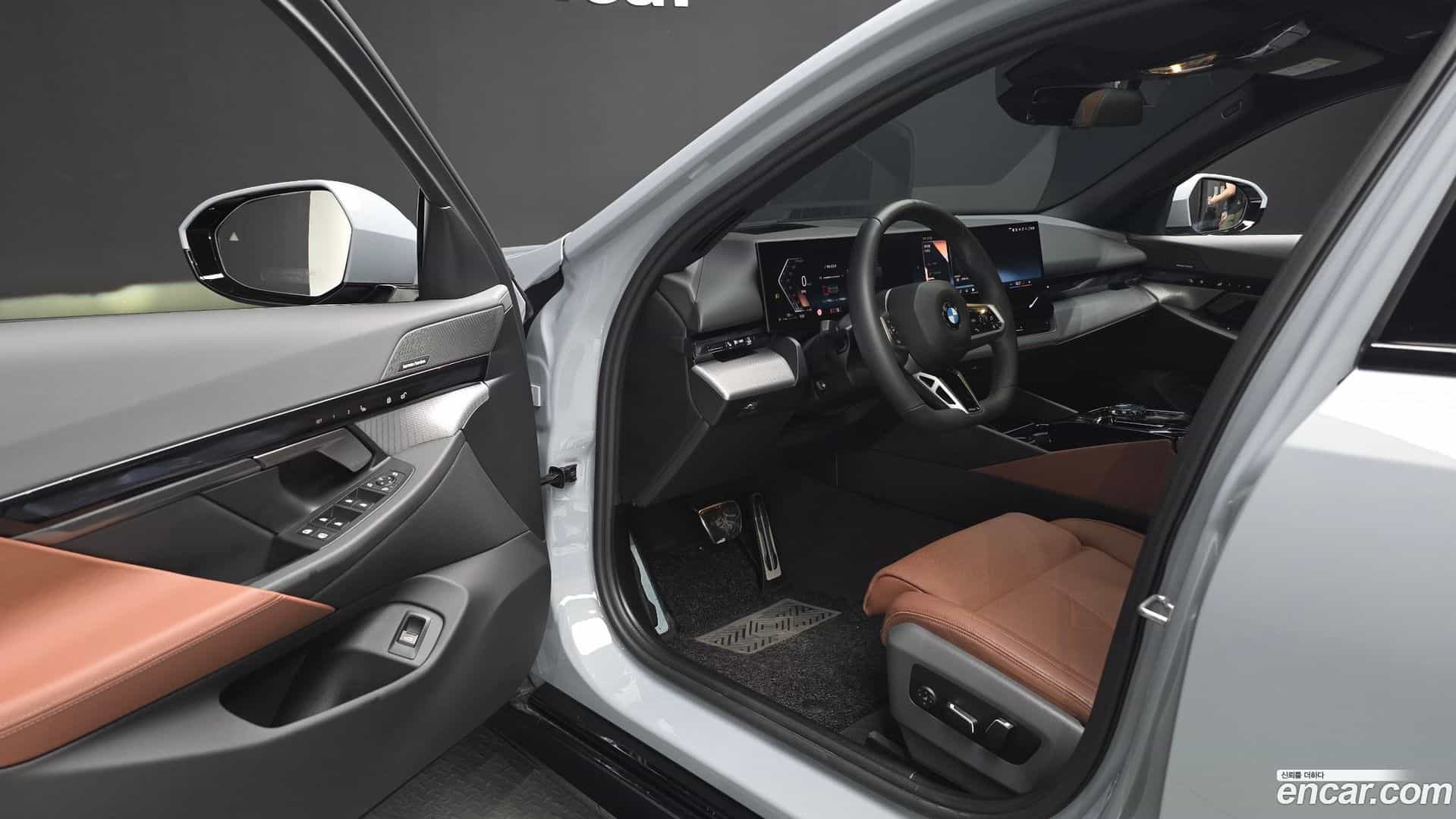 5-Series BMW 2024.1-INNER-010