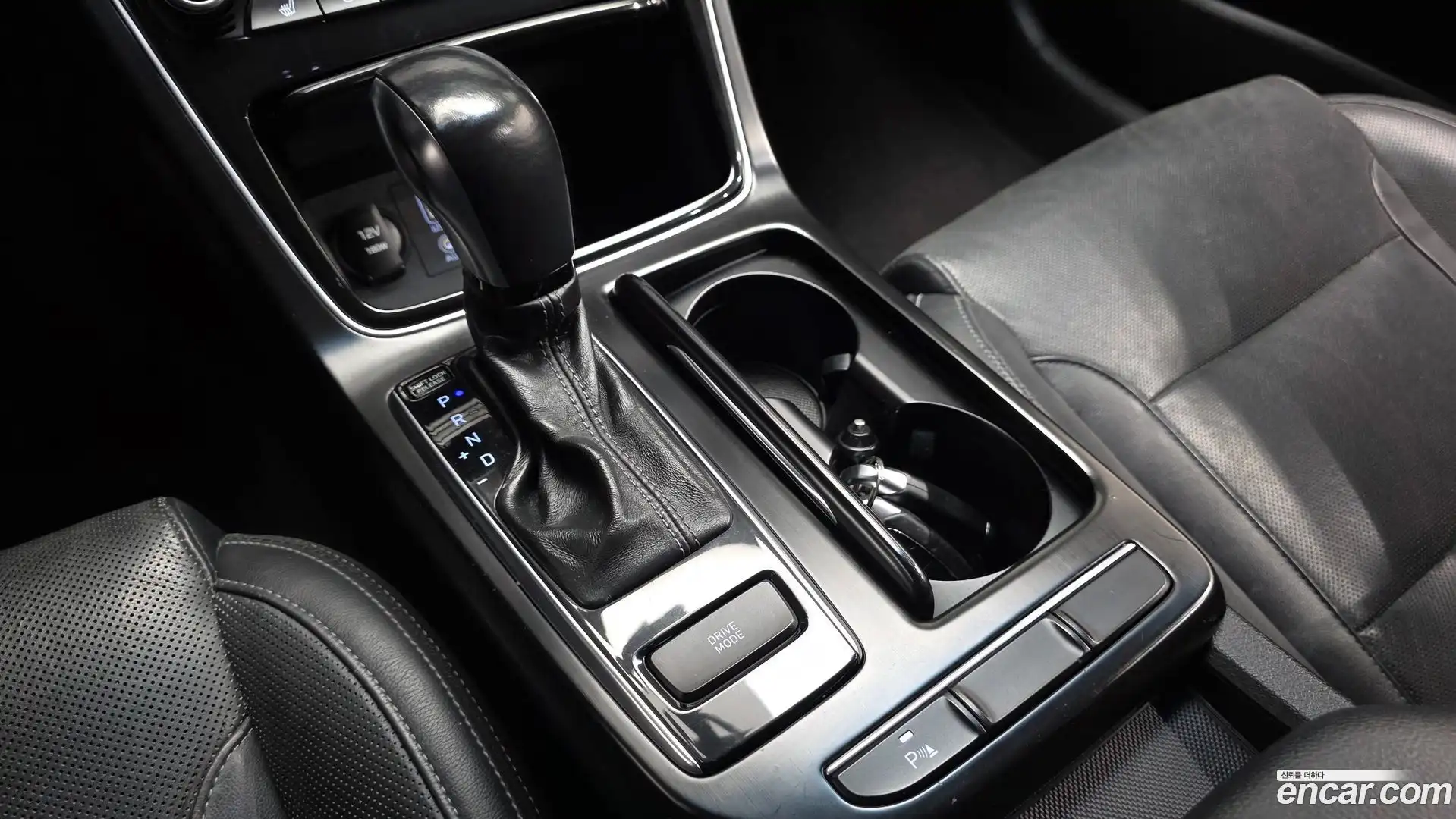 Grandeur Hyundai 2017.6-INNER-009