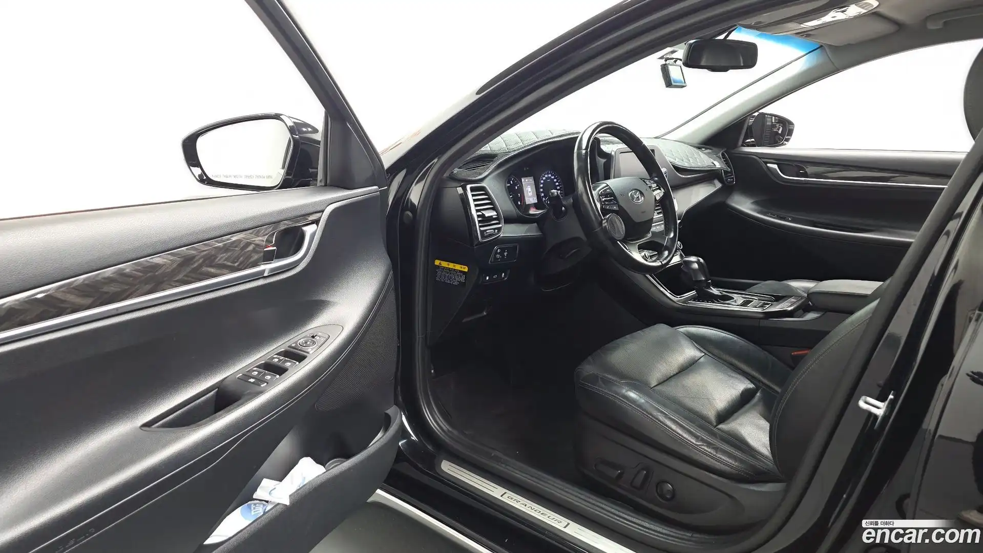 Grandeur Hyundai 2017.6-INNER-010