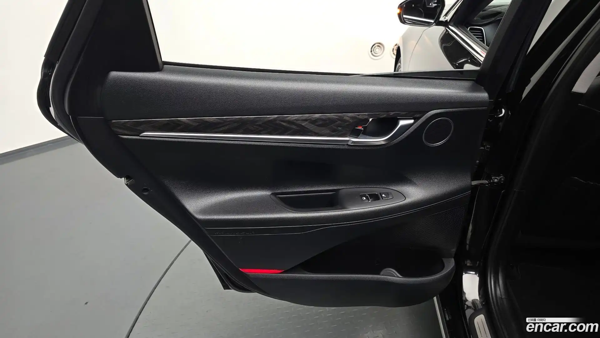 Grandeur Hyundai 2017.6-INNER-034