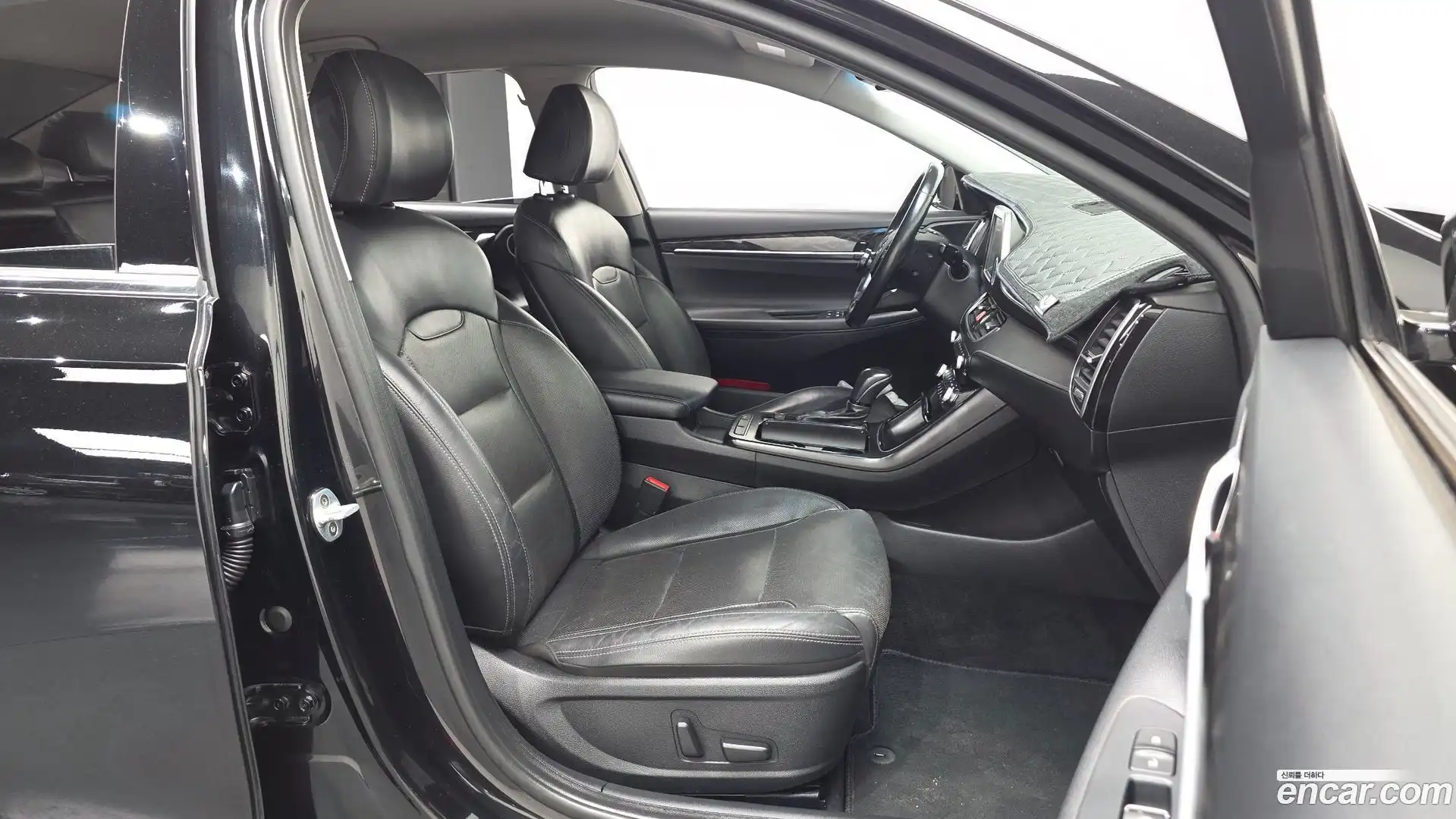 Grandeur Hyundai 2017.6-INNER-036