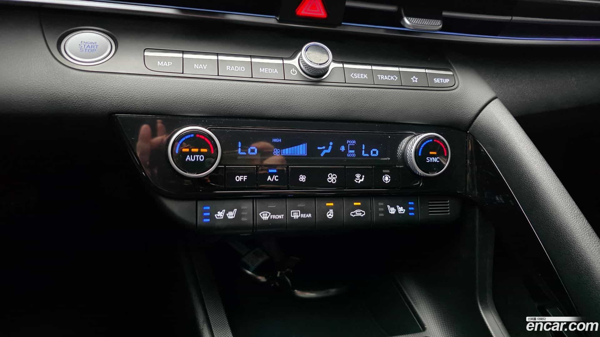 AVANTE Hyundai 2023.10-OPTION-021