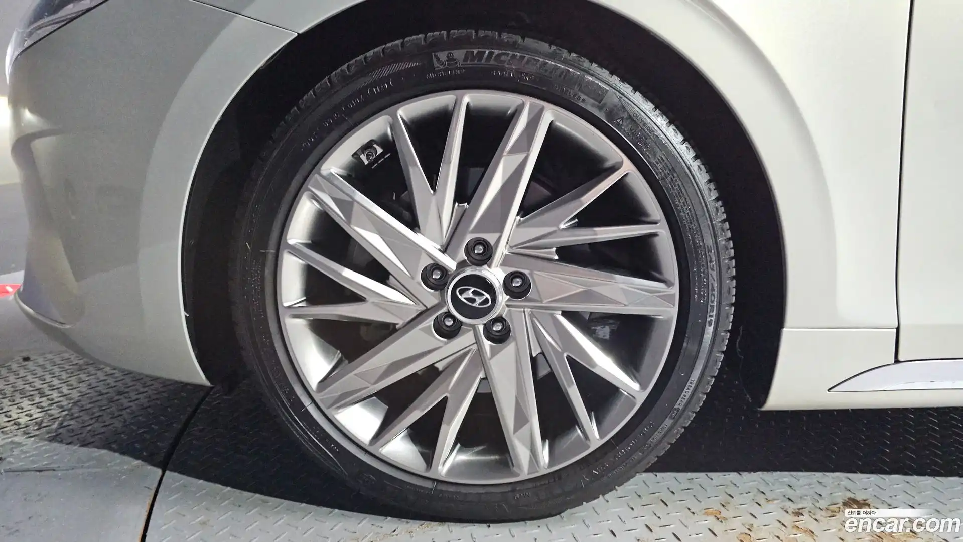 Grandeur Hyundai 2020.6-OUTER-005
