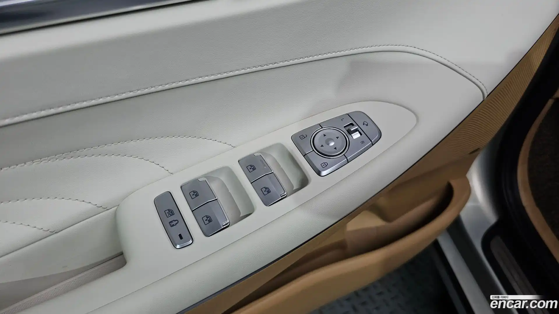 Grandeur Hyundai 2020.6-OPTION-021