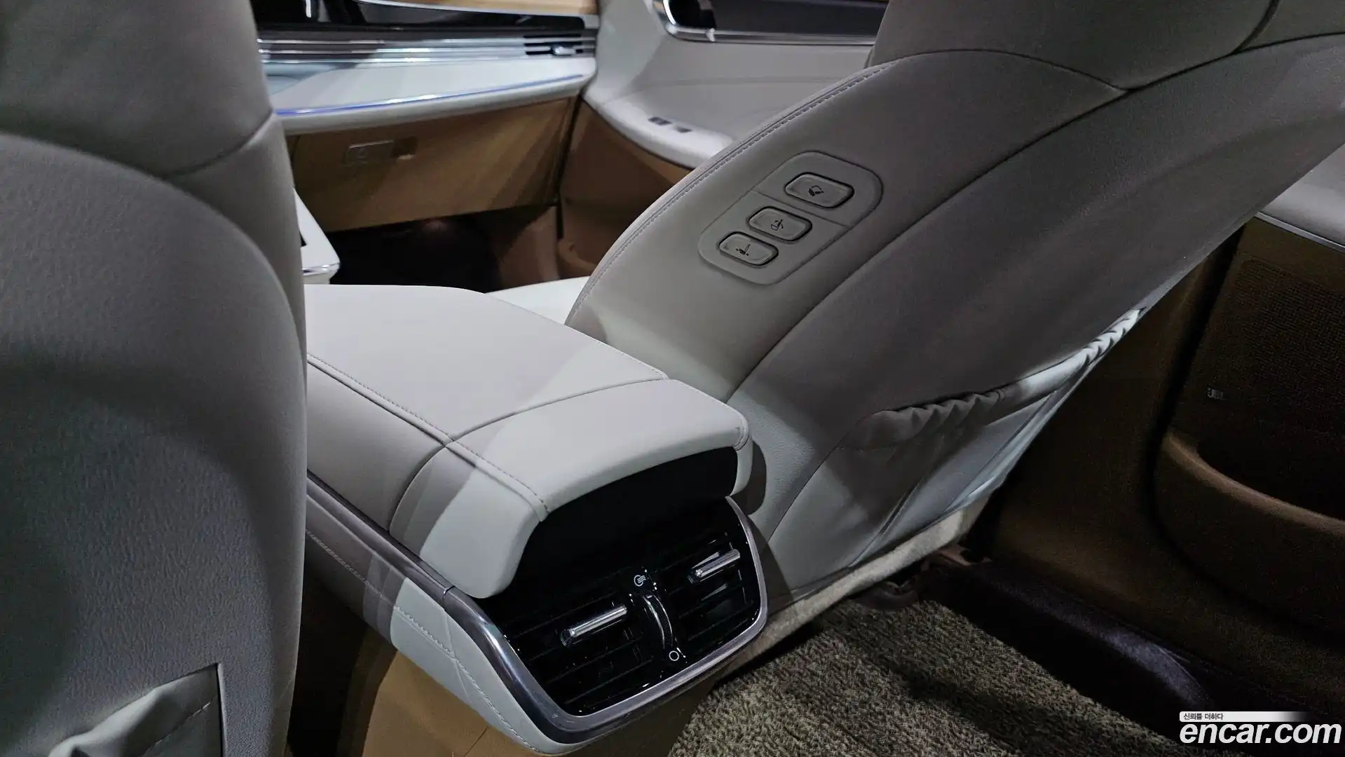 Grandeur Hyundai 2020.6-OPTION-045